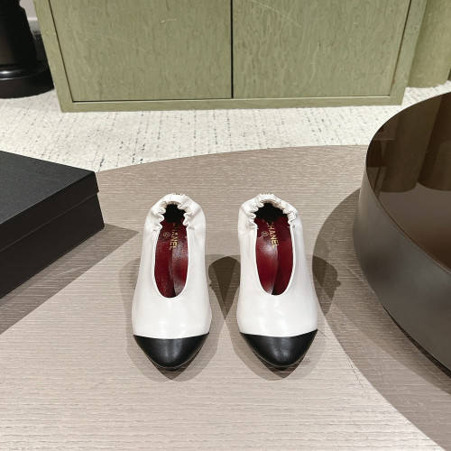 샤넬 투톤 라운드토 밴딩 백 하이힐 펌프스