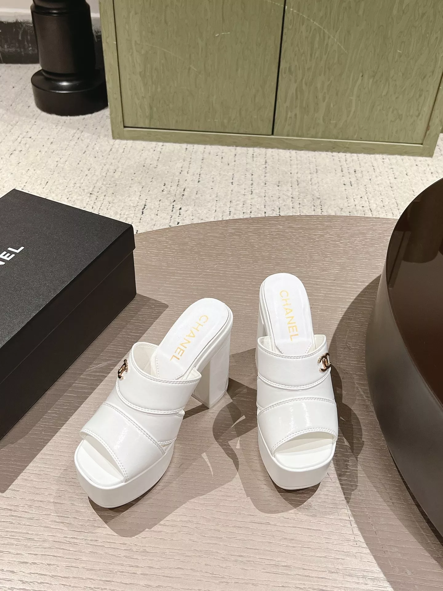 샤넬 더블C 플랫폼 오픈토 힐 샌들 상세 이미지 3