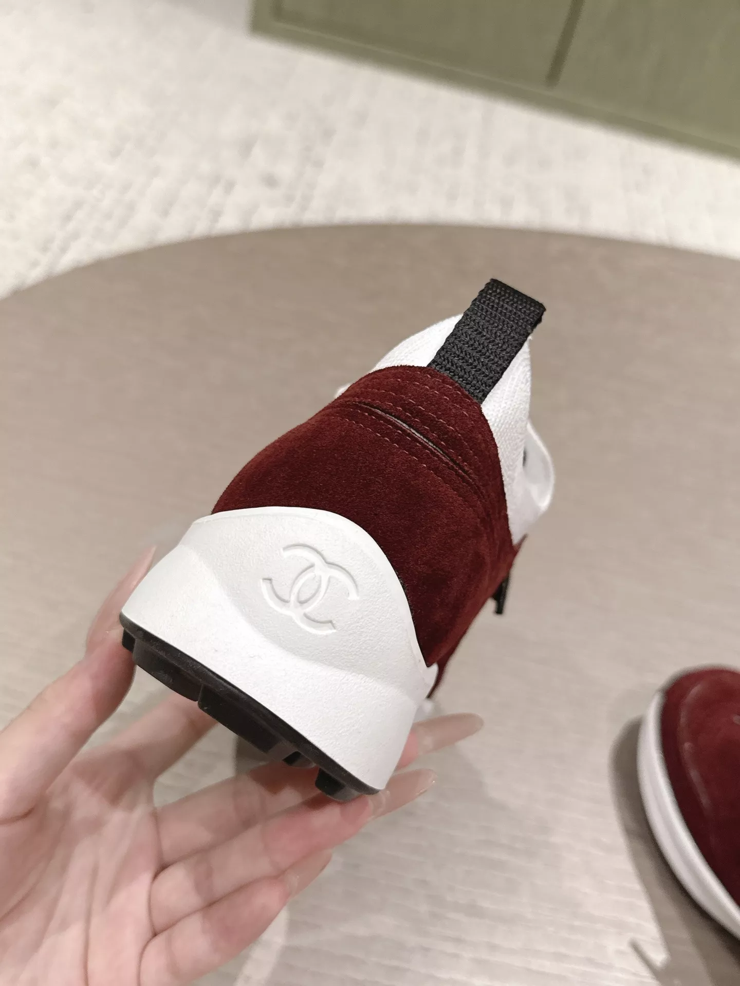 샤넬 스웨이드 배색 레이스업 캐주얼 스니커즈 상세 이미지 7