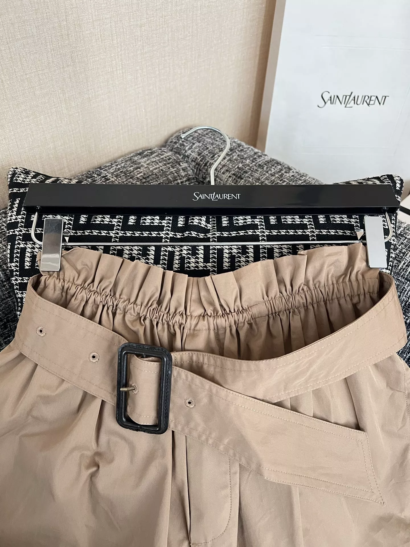 입생로랑 트리플 프로텍션 우븐 반바지 상세 이미지 20