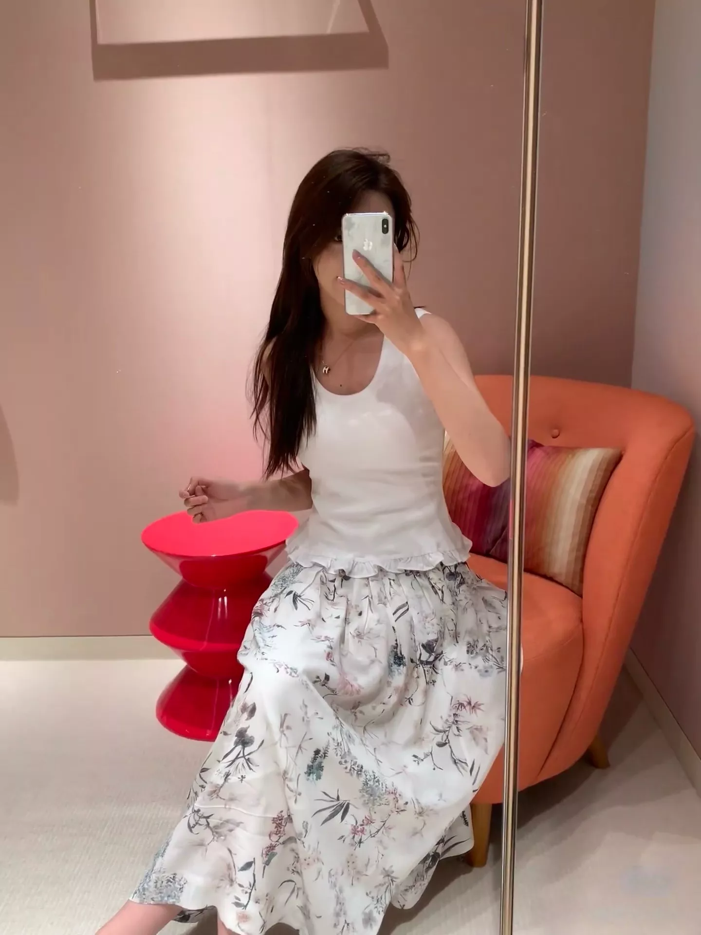 루이비통 로고 포인트 슬림핏 민소매 탱크탑 상세 이미지 83