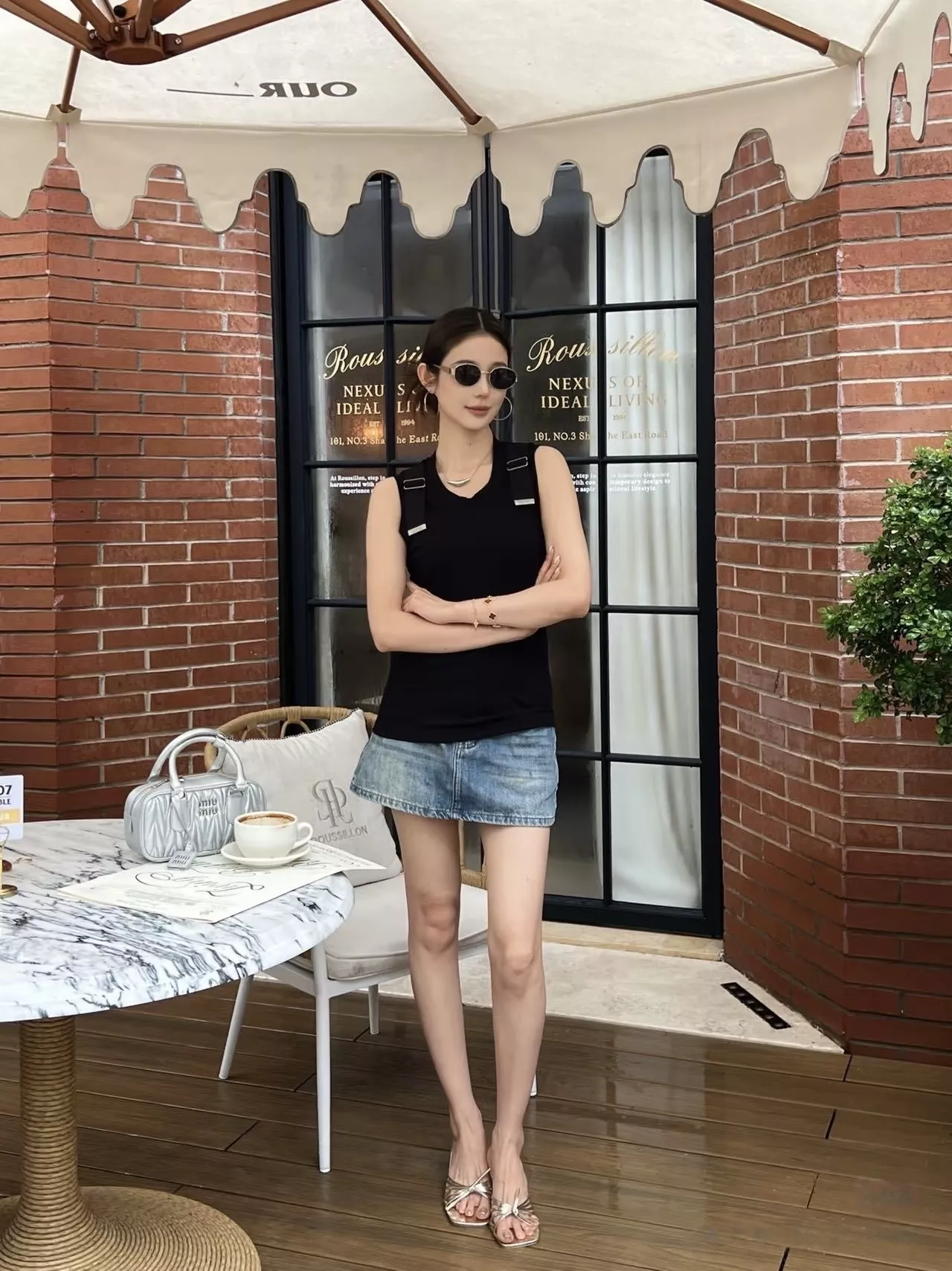 로에베 메리노 울 슬림핏 로고 자카드 민소매 니트 상세 이미지 89