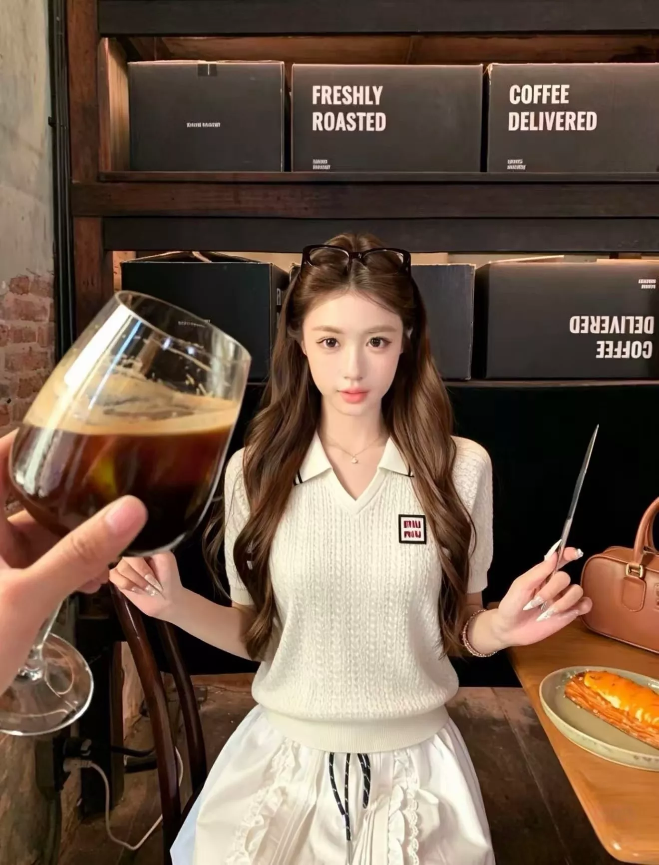 미우미우 브이넥 배색 카라 골지 반소매 니트 상세 이미지 62