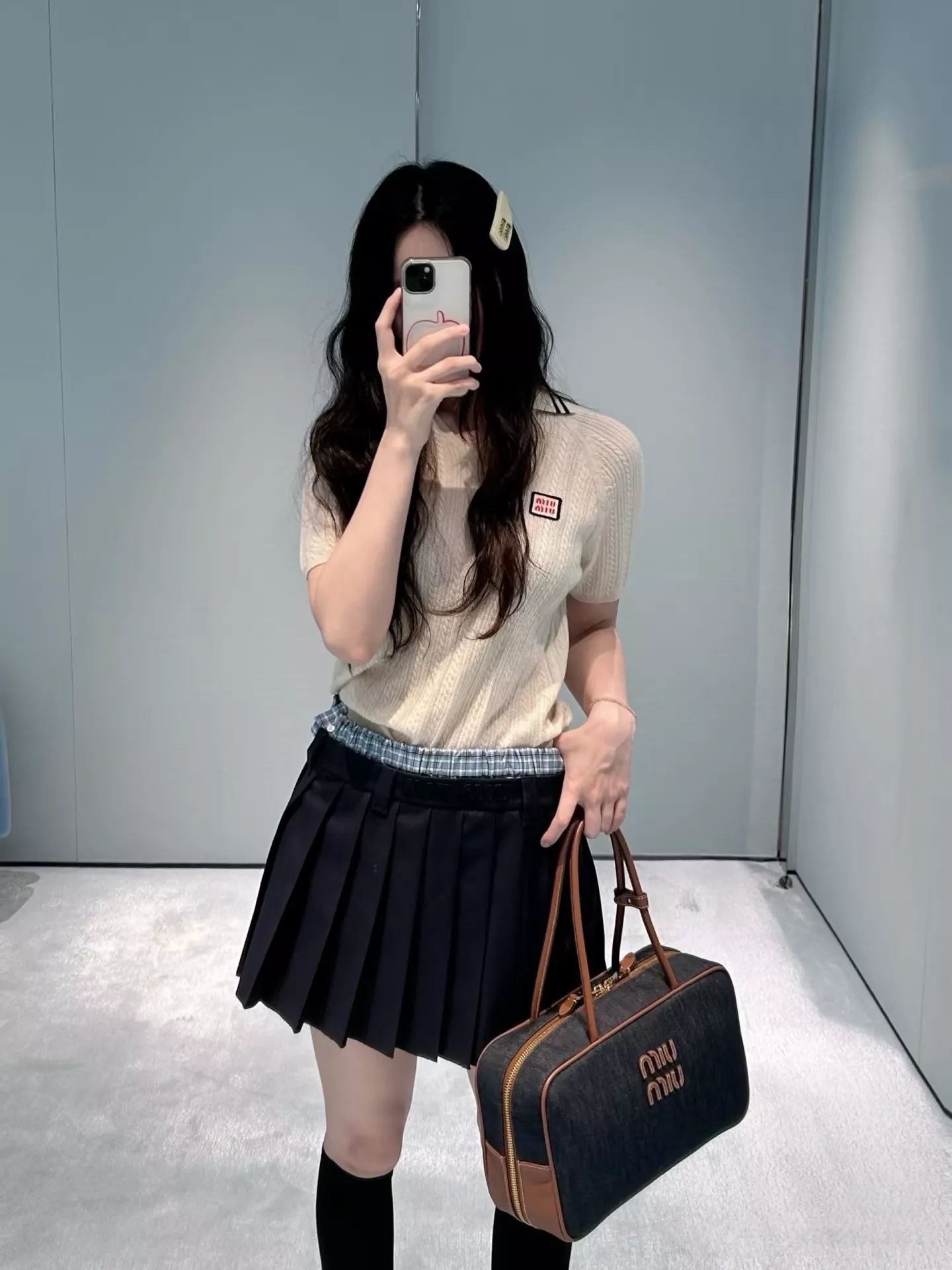 미우미우 브이넥 배색 카라 골지 반소매 니트 상세 이미지 66