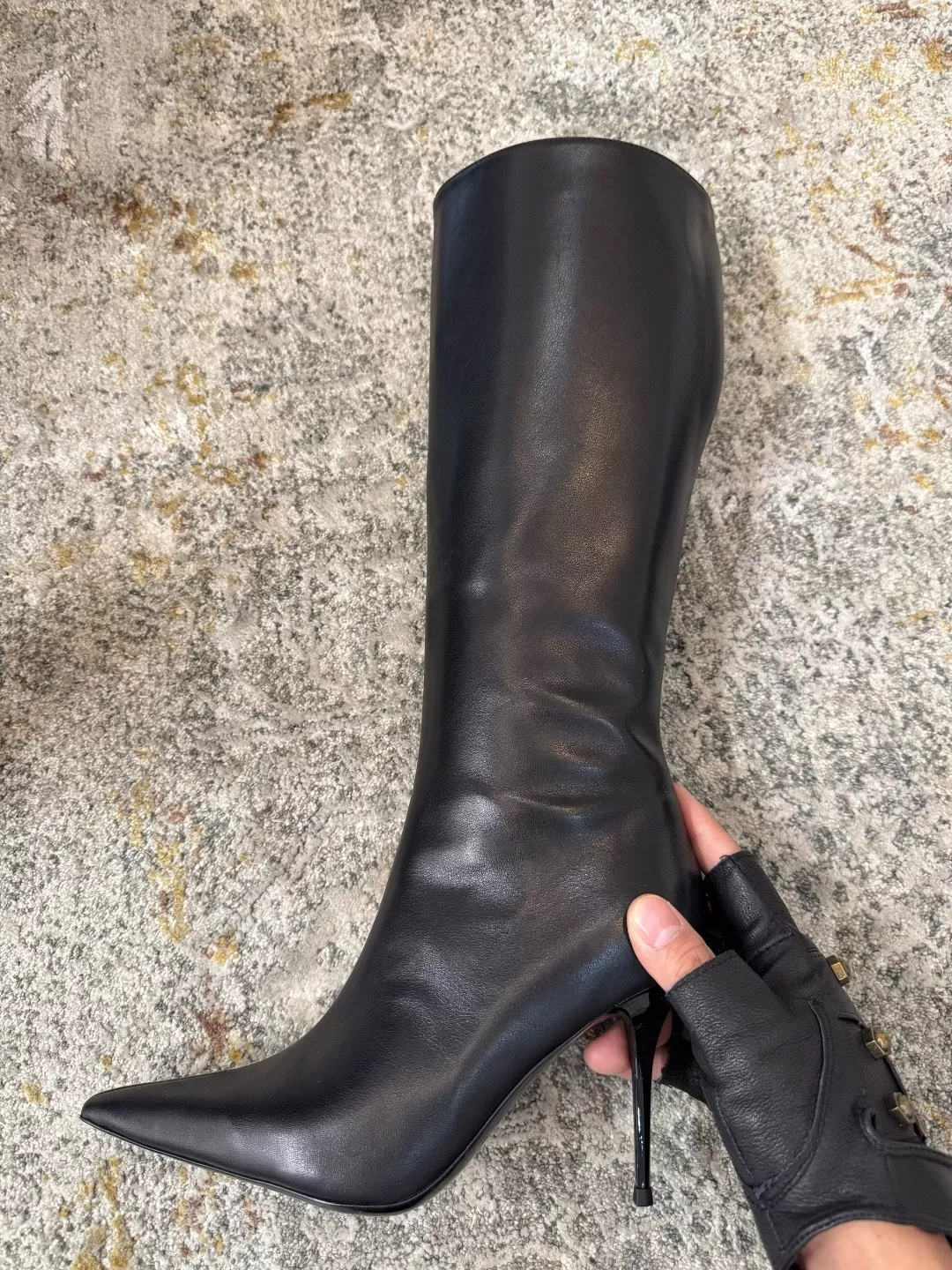 입생로랑 포인티드토 카프스킨 힐 롱 부츠 상세 이미지 4