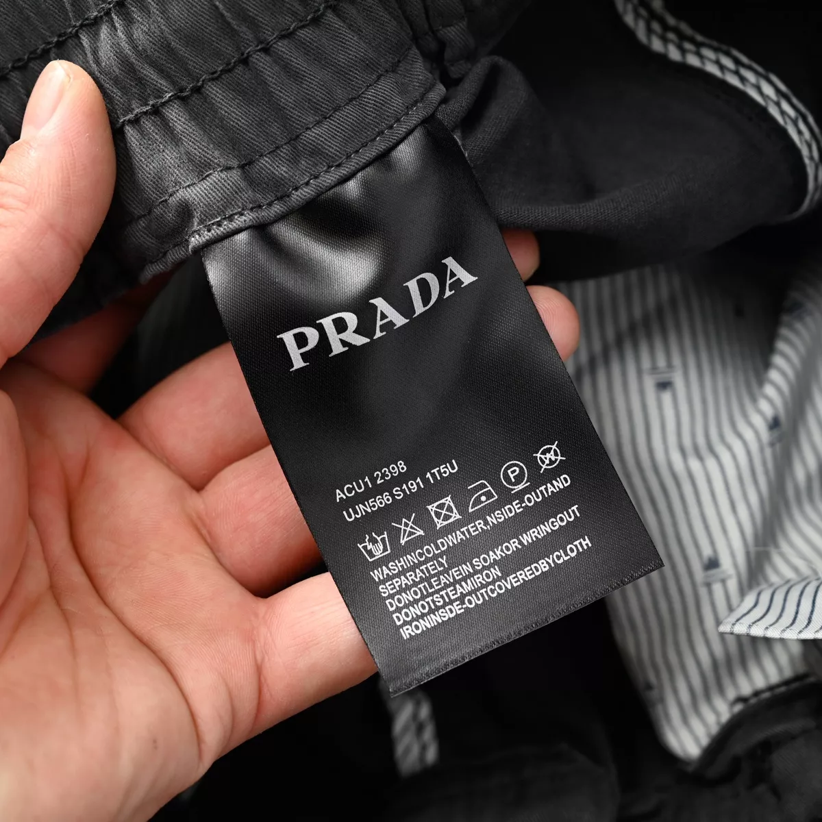 프라다 멀티포켓 스트링 밑단 공용 카고 팬츠 상세 이미지 18
