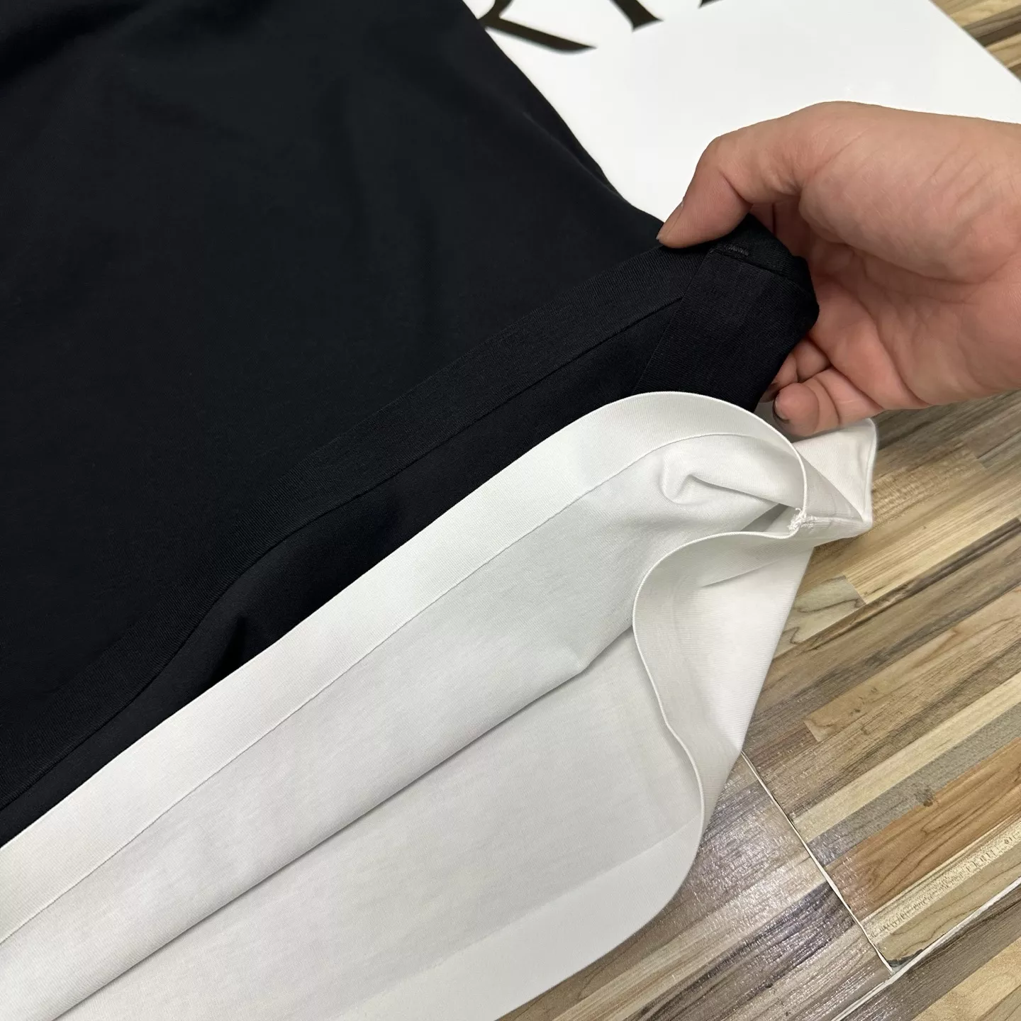 아크테릭스 아이스감 무봉제 자수 로고 반소매 티셔츠 상세 이미지 9