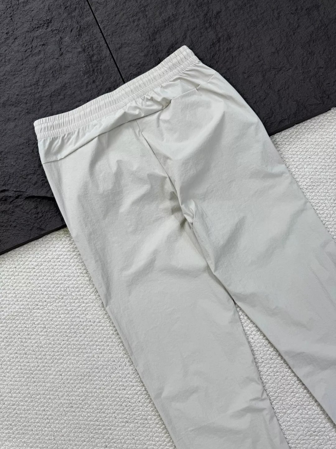 비음러펀 경량 스트레이트 밴딩 드로스트링 팬츠 상세 이미지 9