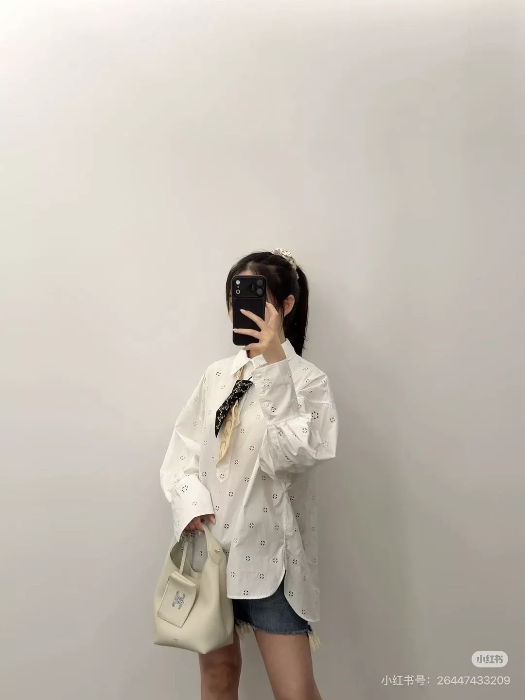 셀린느 플라워 펀칭 자수 코튼 루즈핏 셔츠 상세 이미지 30