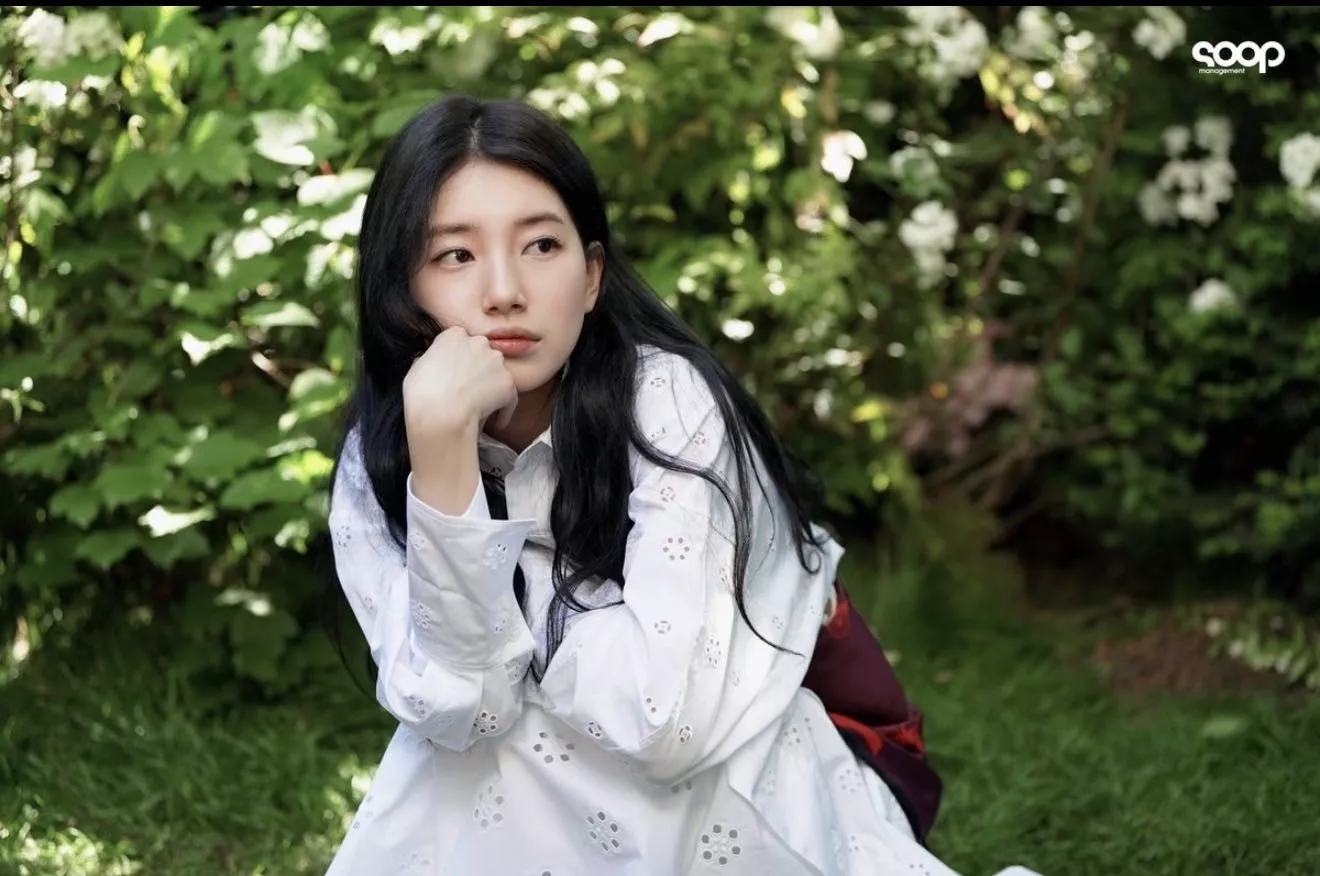 셀린느 플라워 펀칭 자수 코튼 루즈핏 셔츠 상세 이미지 40