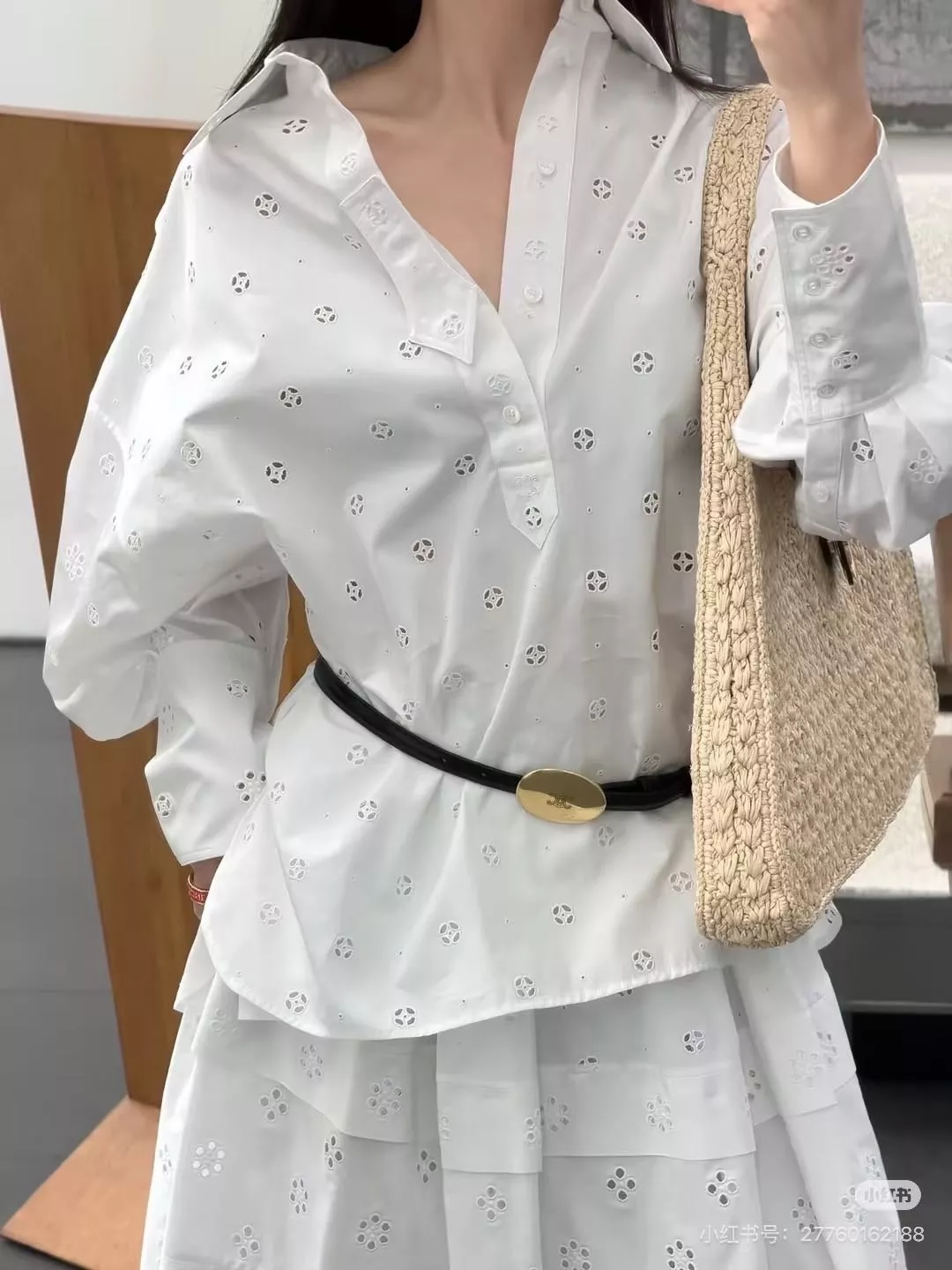 셀린느 플라워 펀칭 자수 코튼 루즈핏 셔츠 상세 이미지 11