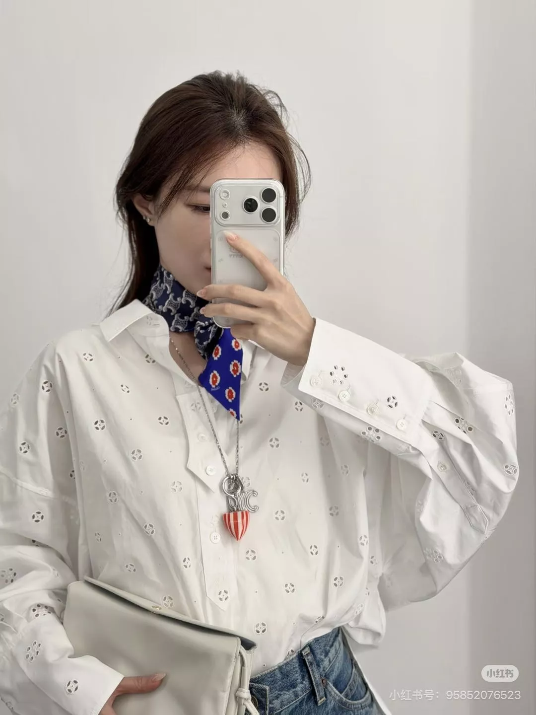 셀린느 플라워 펀칭 자수 코튼 루즈핏 셔츠 상세 이미지 21