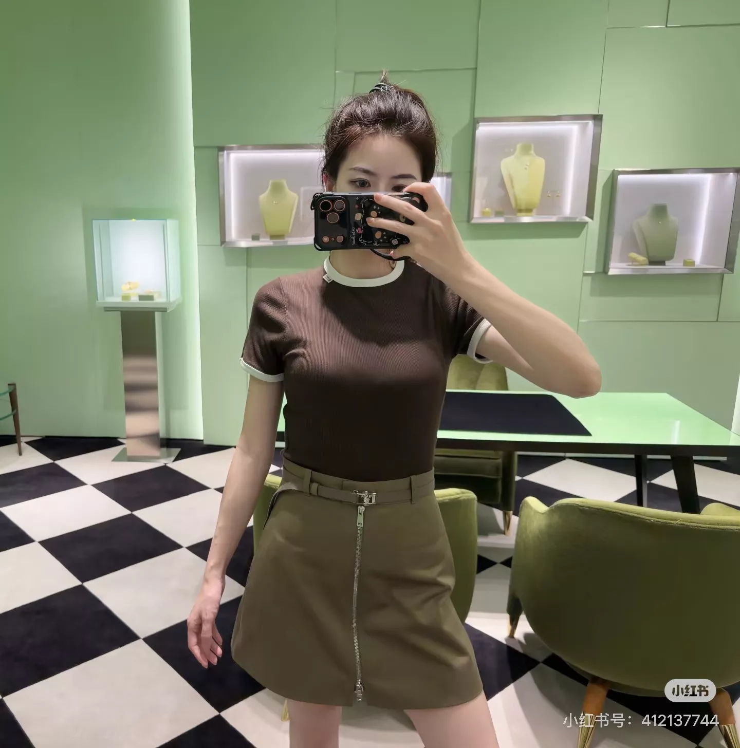 프라다 카키그린 지퍼식 A라인 미니 스커트 상세 이미지 28