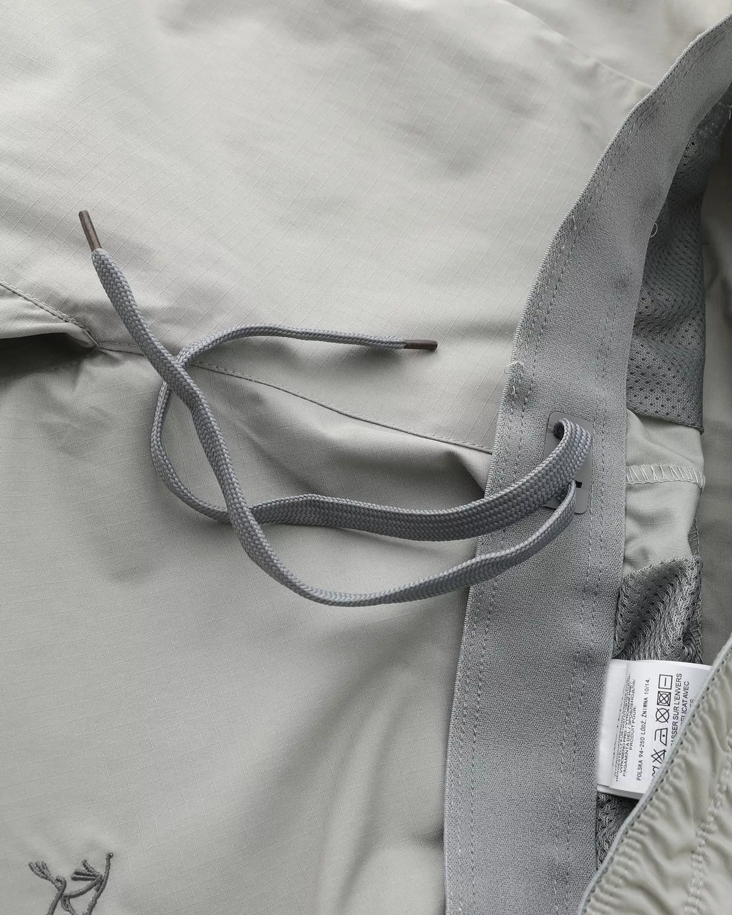 아크테릭스 방풍 방수 테이퍼드 러닝 트레이닝 팬츠 상세 이미지 21