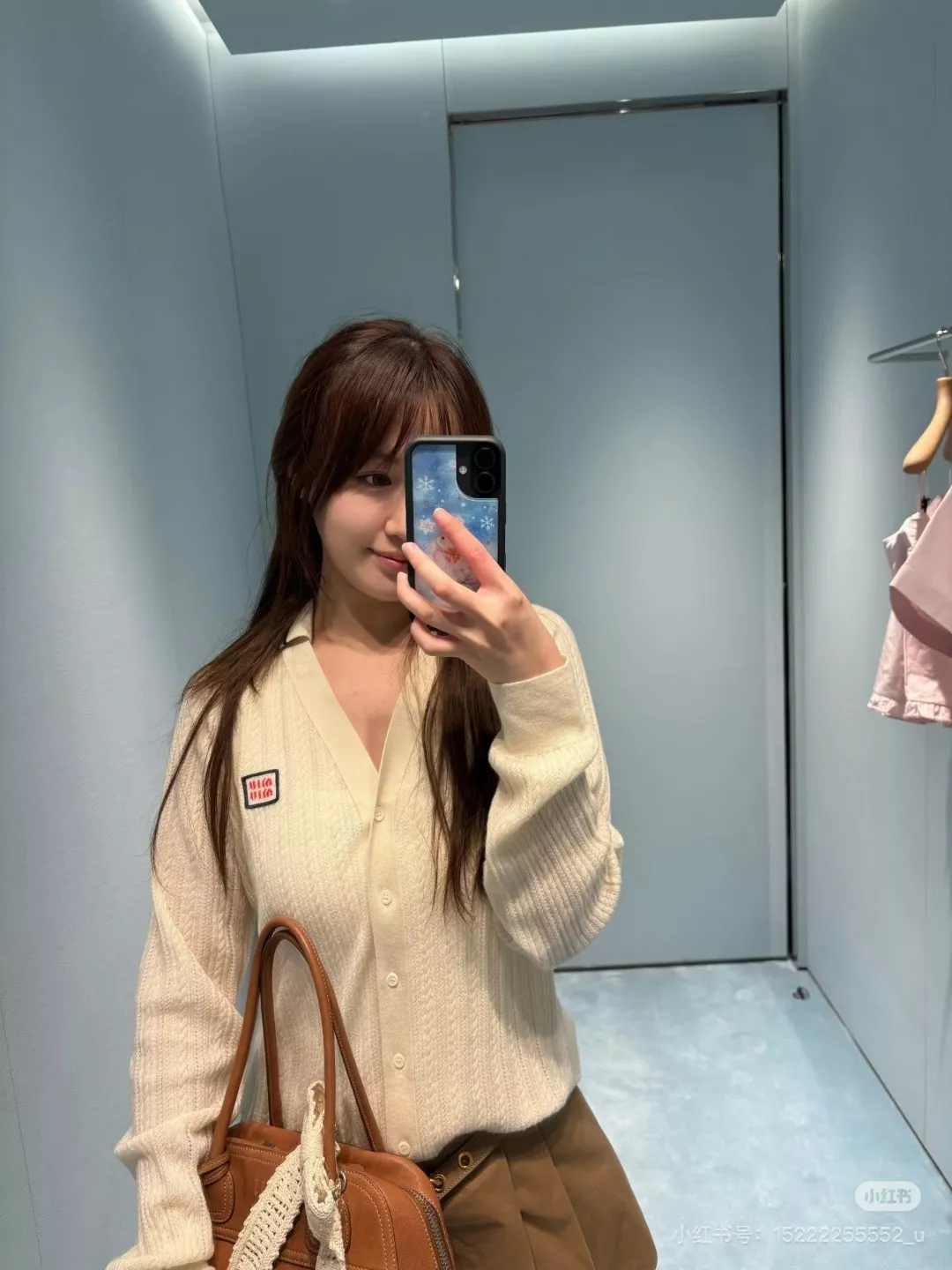 미우미우 케이블 니트 로고 패치 긴소매 가디건 상세 이미지 19