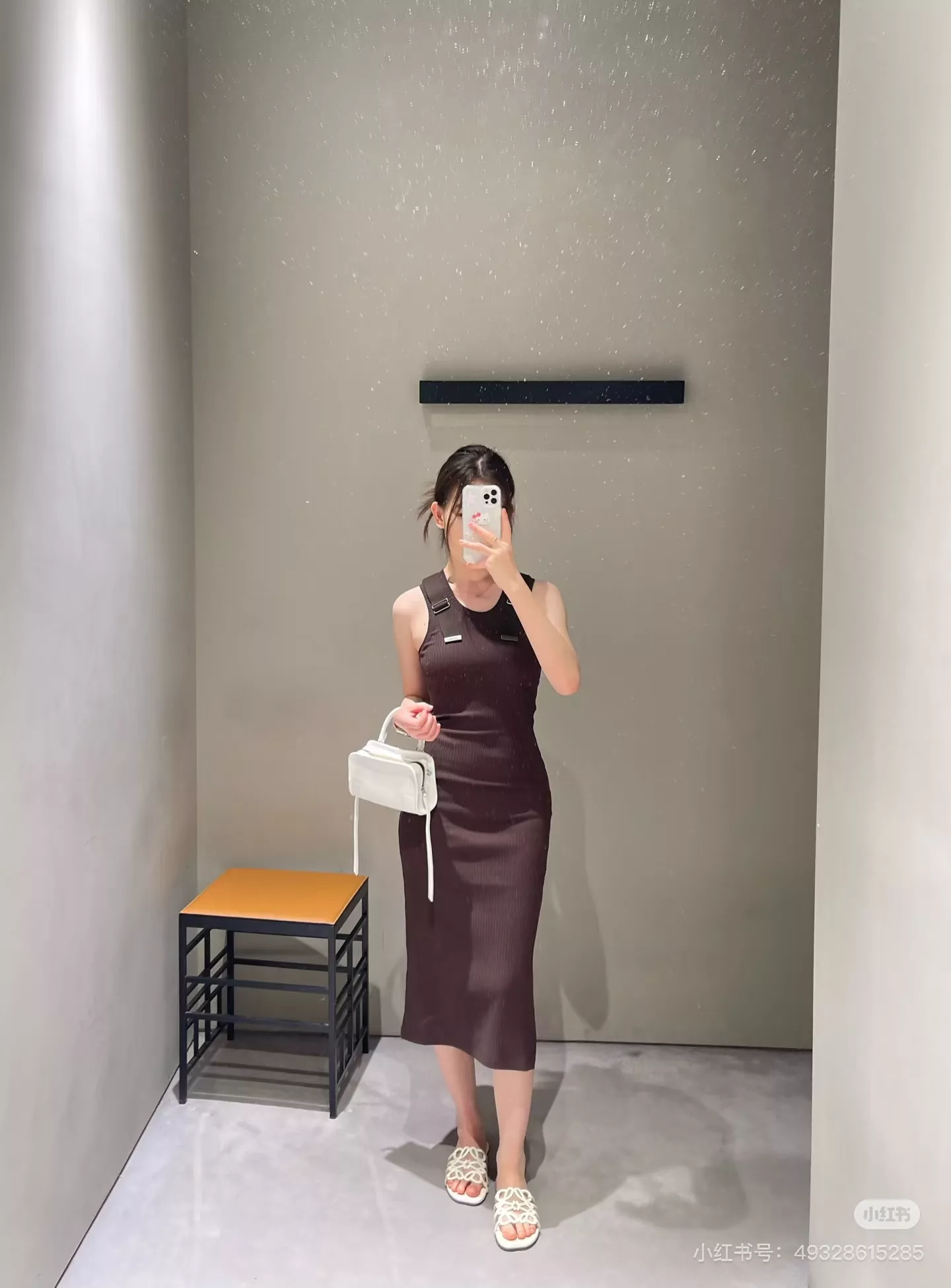 로에베 메탈 버클 골지 니트 민소매 원피스 상세 이미지 18
