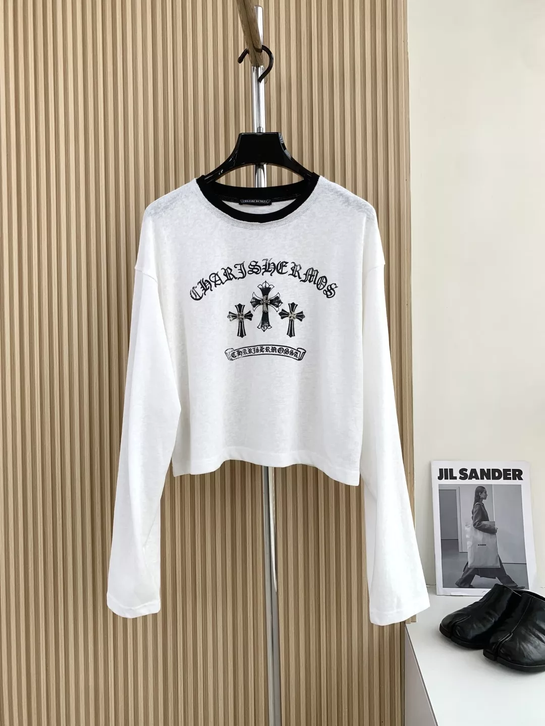 크롬하츠 크로스 프린트 크롭 루즈핏 긴소매 티셔츠 상세 이미지 7