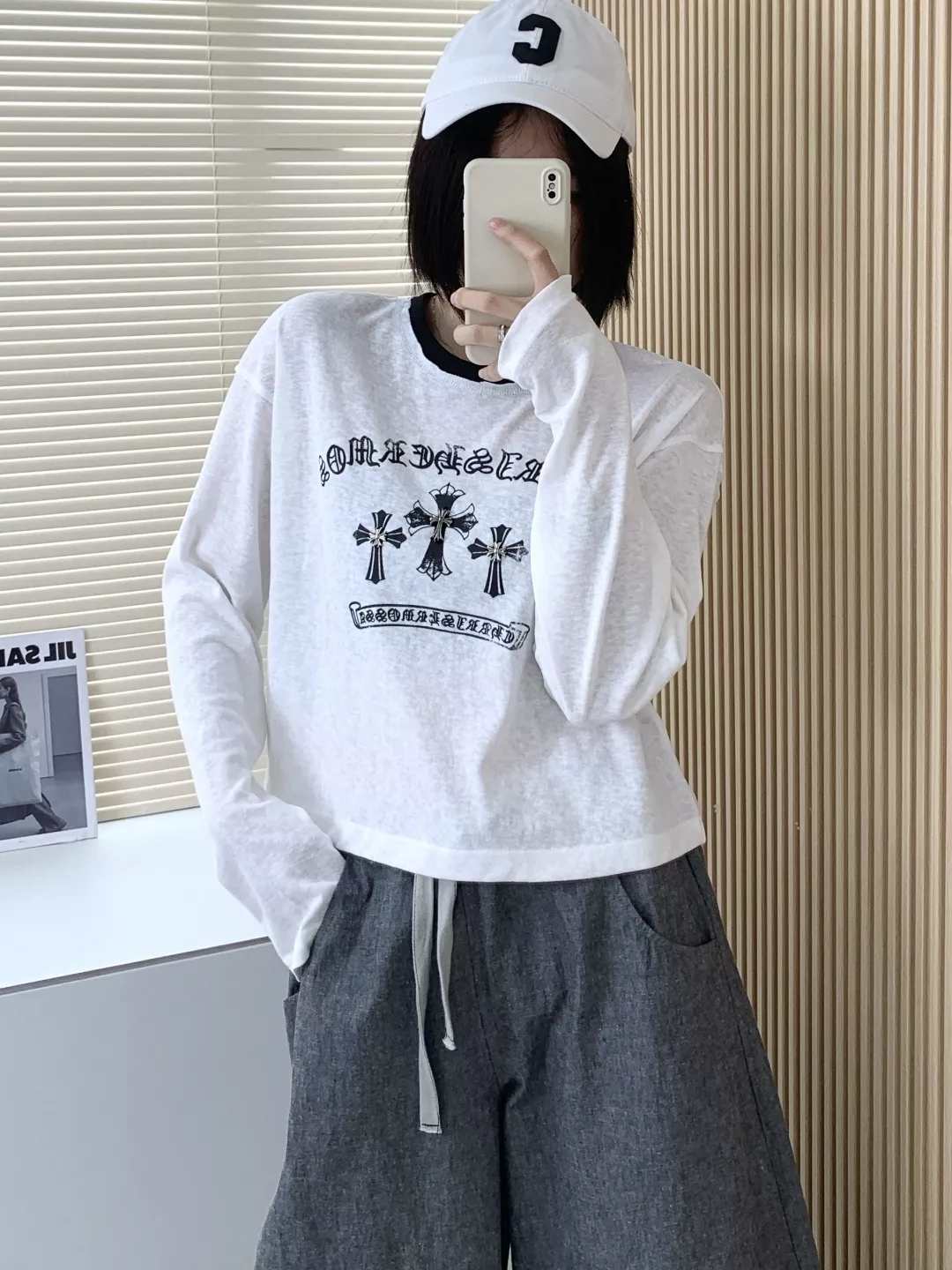 크롬하츠 크로스 프린트 크롭 루즈핏 긴소매 티셔츠 상세 이미지 24