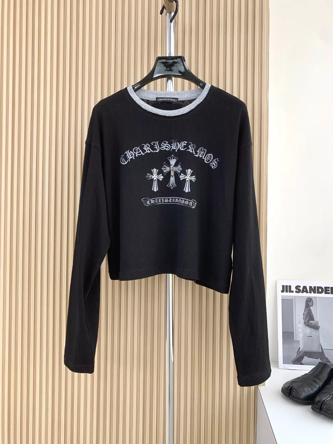 크롬하츠 크로스 프린트 크롭 루즈핏 긴소매 티셔츠 상세 이미지 8