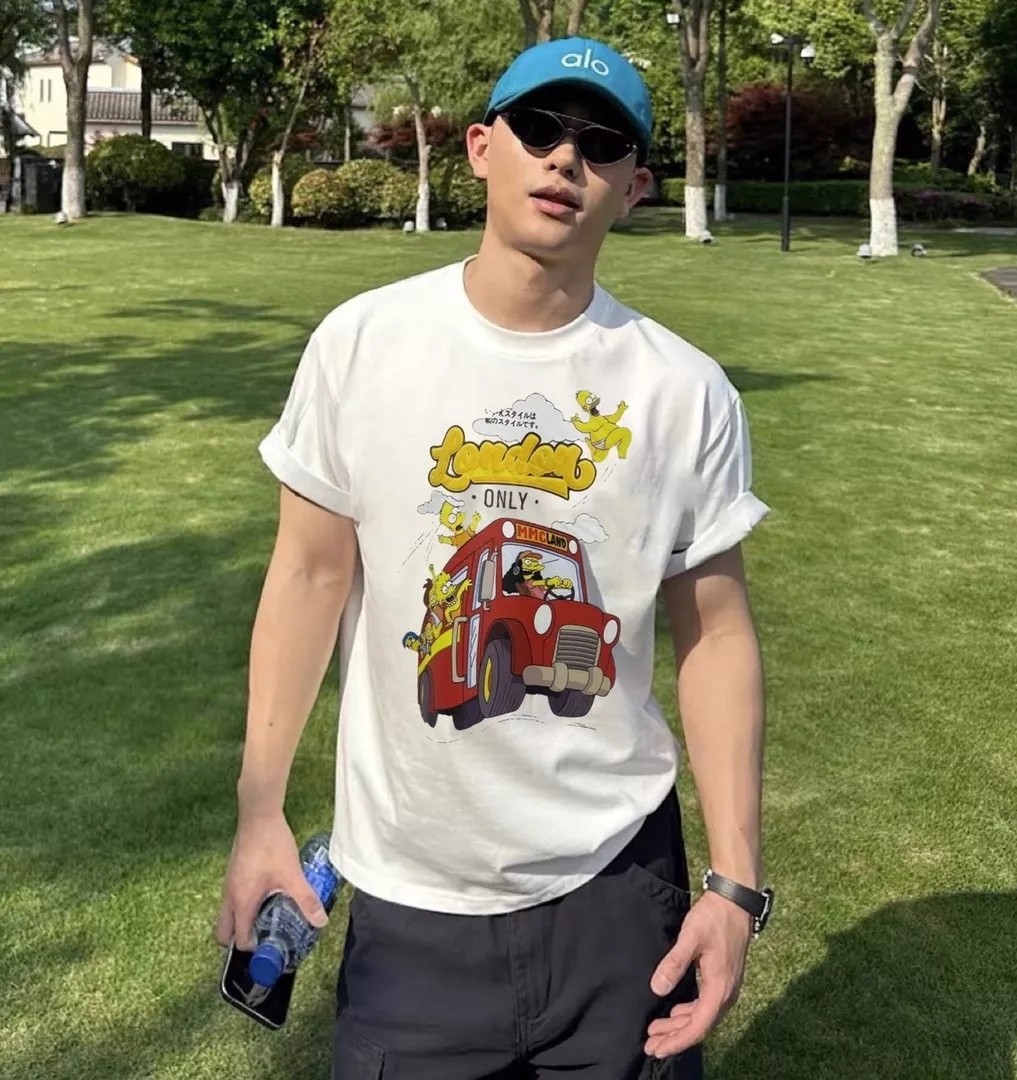 세인트마이클 심슨 레드 버스 입체 로고 프린트 반소매 티셔츠 상세 이미지 35