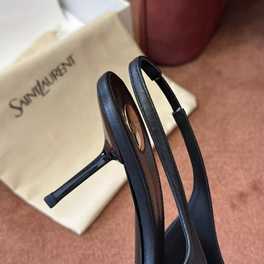 입생로랑 YSL 로고 포인트 스퀘어토 플랫 슬링백 상세 이미지 4