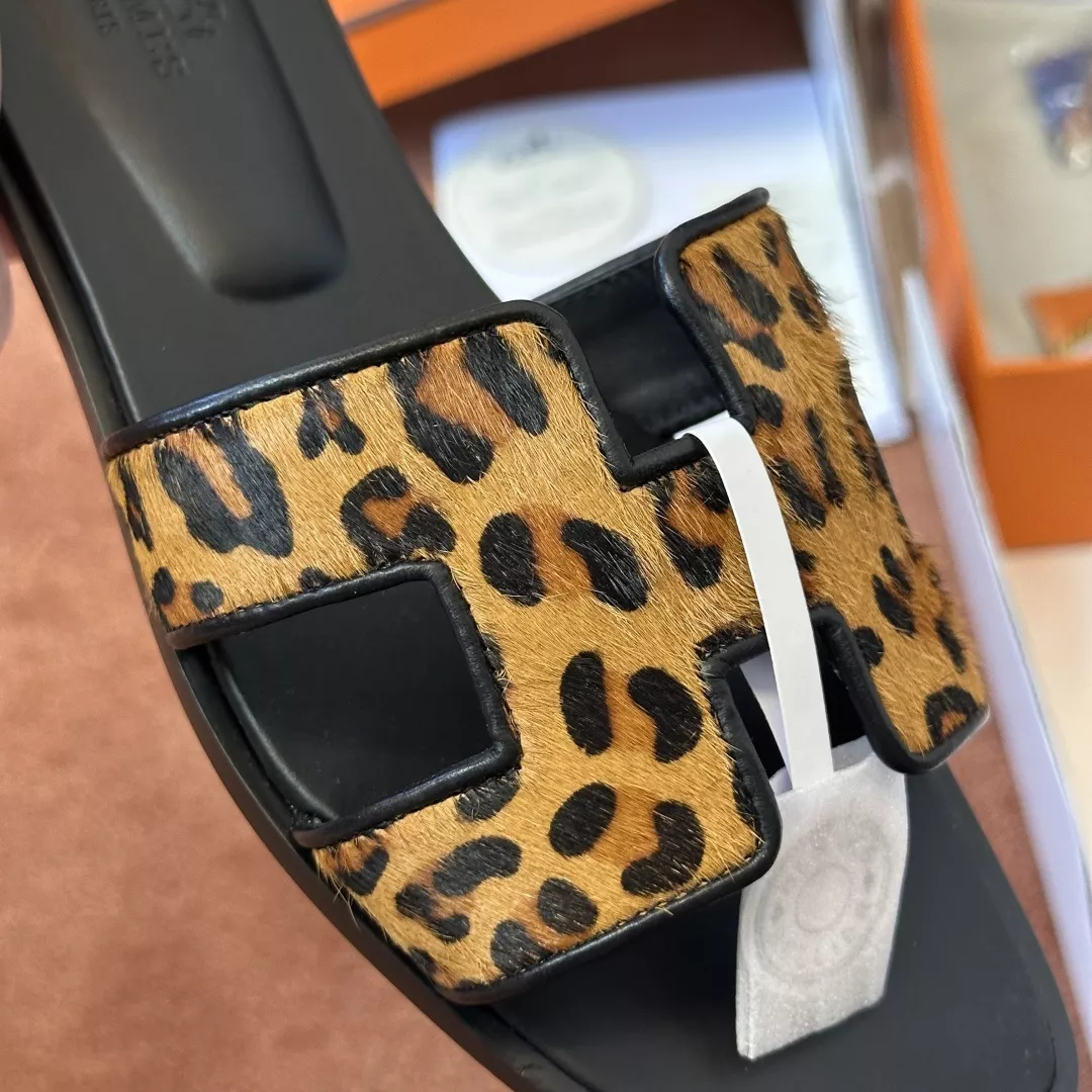 에르메스 오란 레오파드 스웨이드 슬리퍼 상세 이미지 5