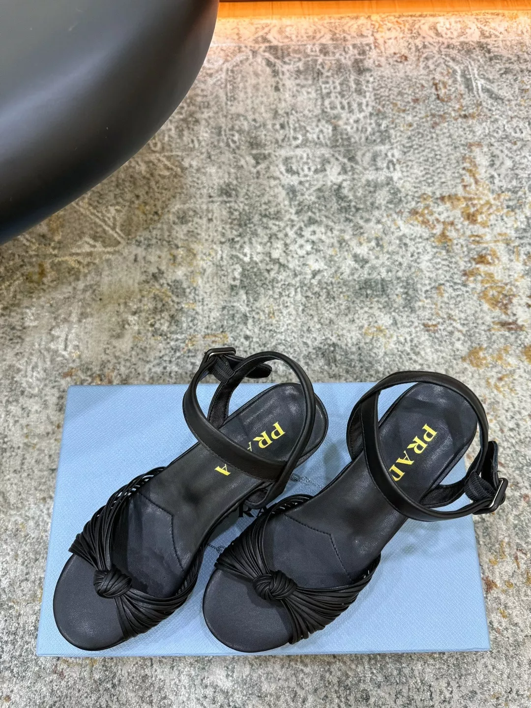 프라다 브레이디드 양가죽 오픈토 힐 샌들 상세 이미지 3