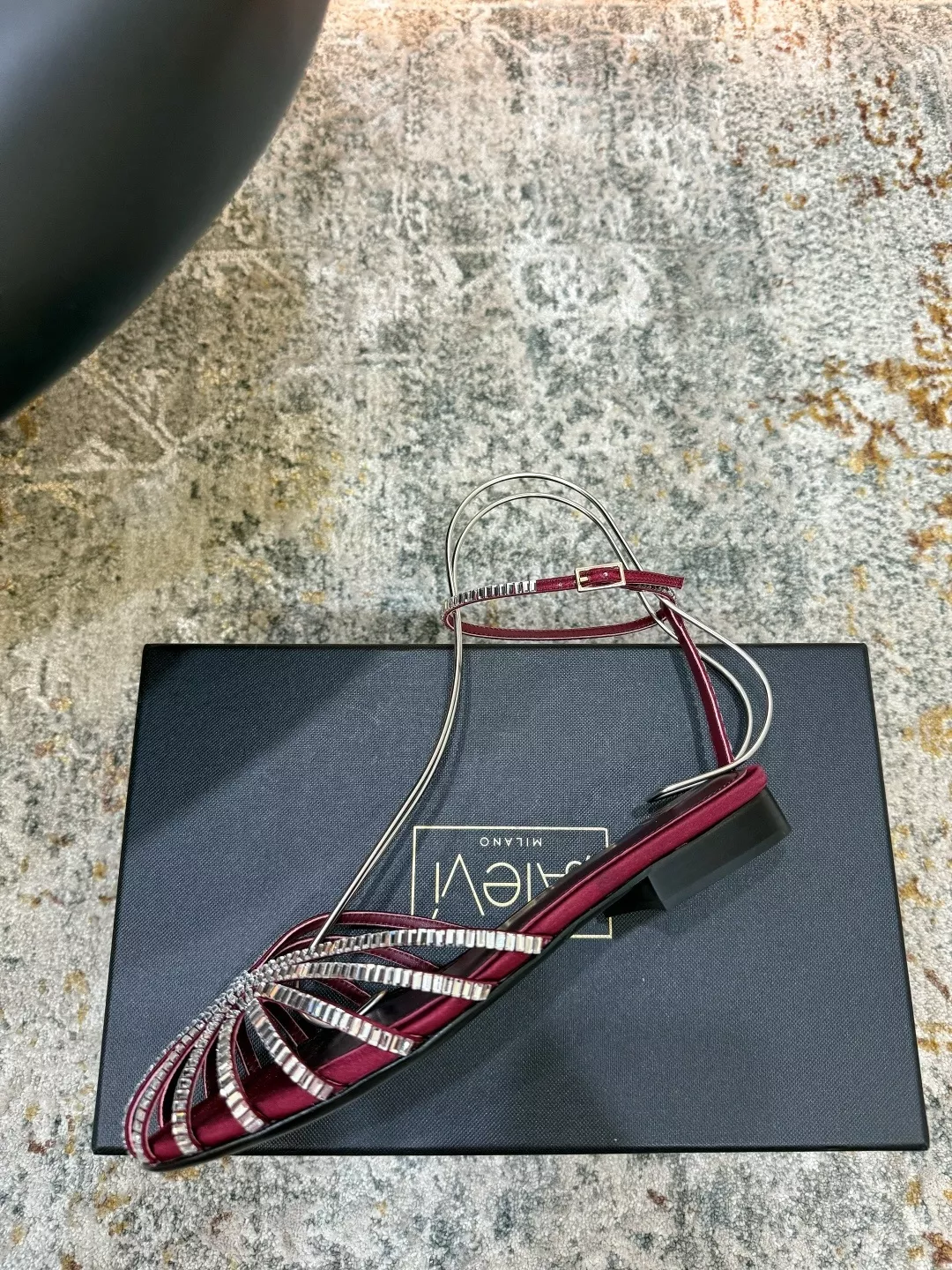 알레비 새틴 크리스탈 장식 힐 샌들 상세 이미지 8