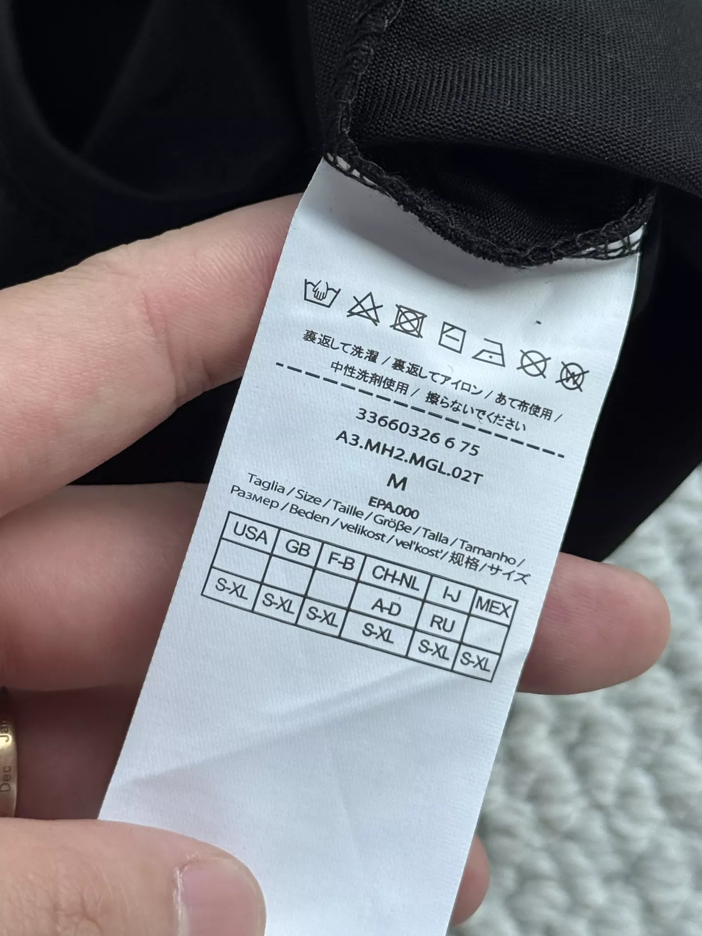온러닝 클럽 라운드넥 실리콘 로고 반소매 티셔츠 상세 이미지 19