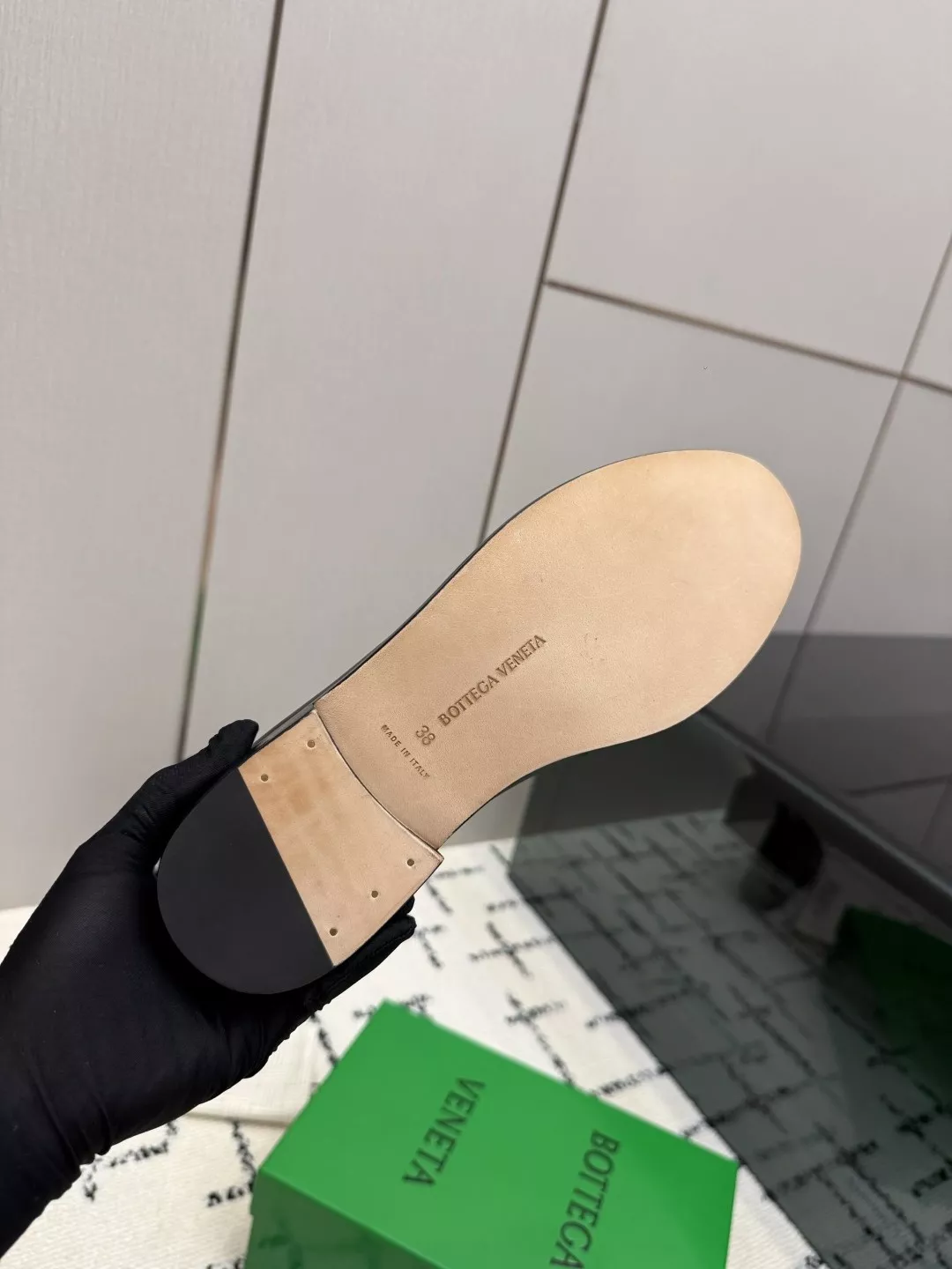 보테가베네타 인트레치아토 송아지가죽 슬립온 로퍼 상세 이미지 9