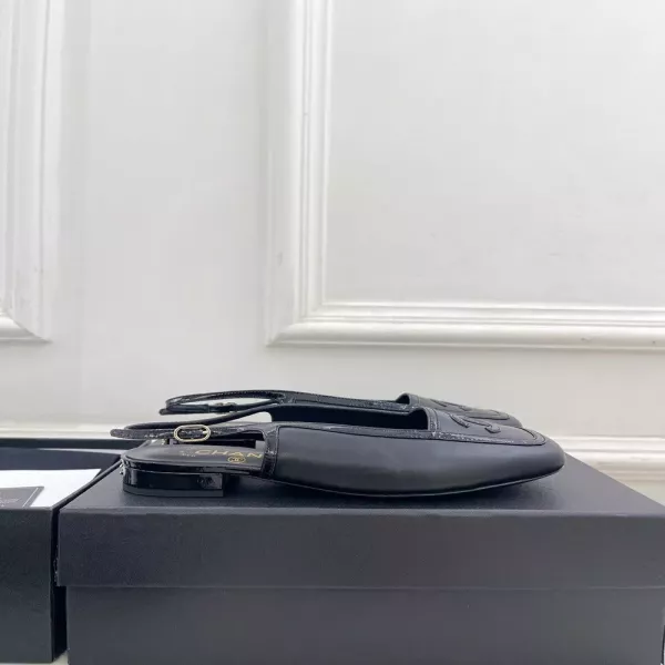 샤넬 더블C 배색 스퀘어토 슬링백 샌들