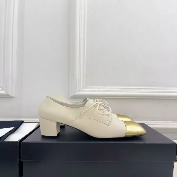 샤넬 투톤 캡토 레이스업 블록힐 펌프스
