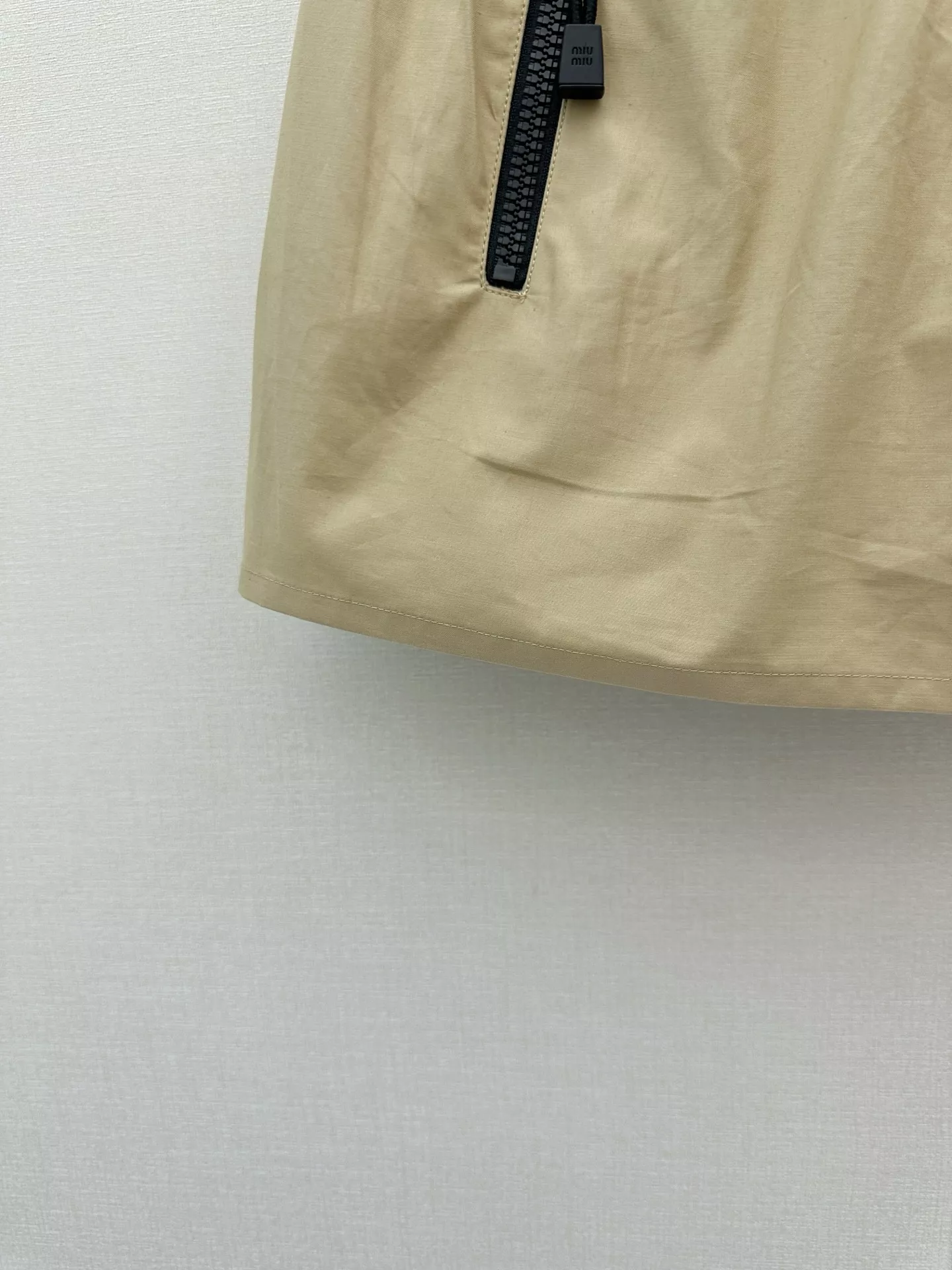 미우미우 카키 스탠드칼라 스커트 상세 이미지 3