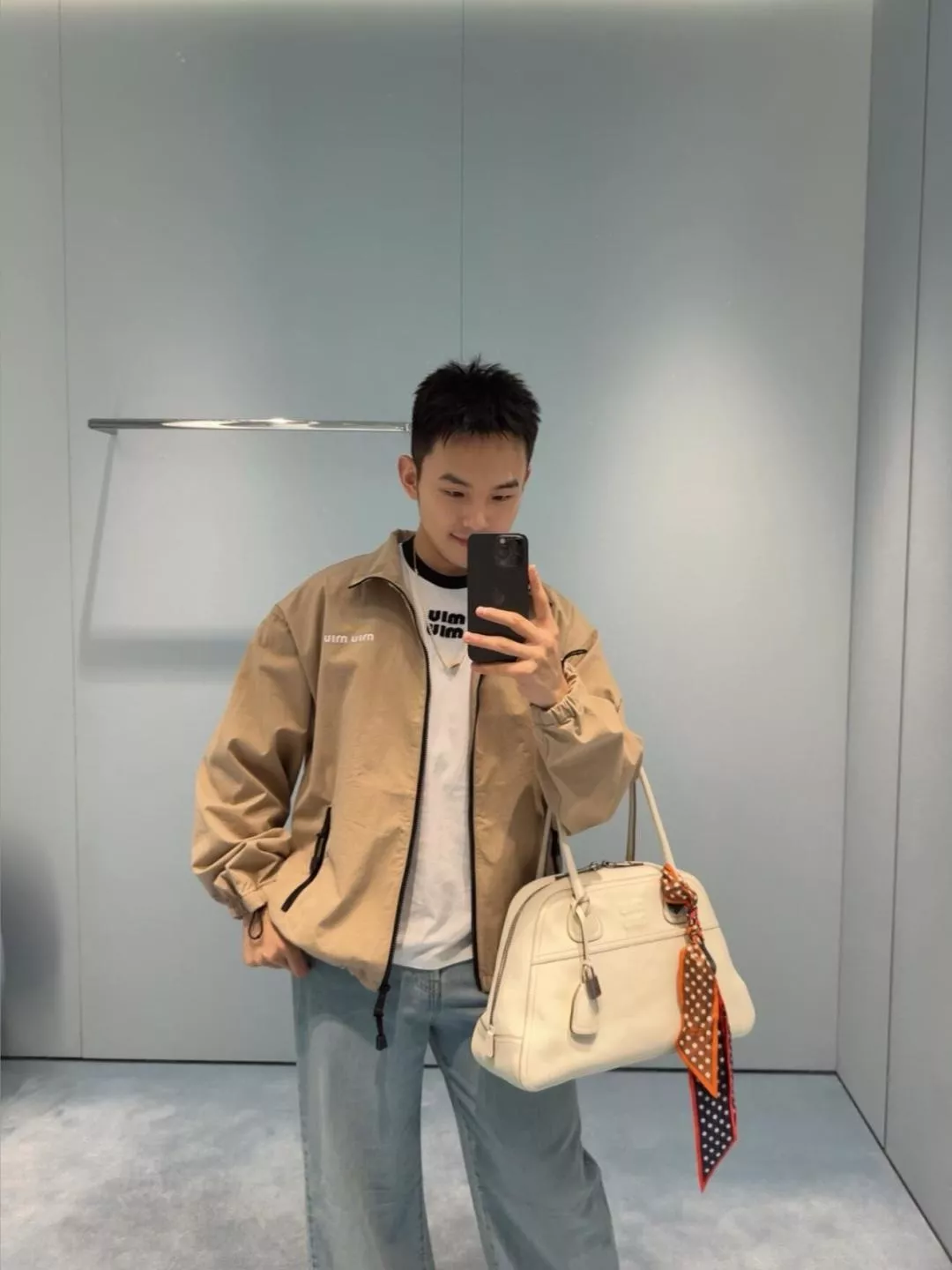 미우미우 스탠드칼라 집업 재킷 상세 이미지 20