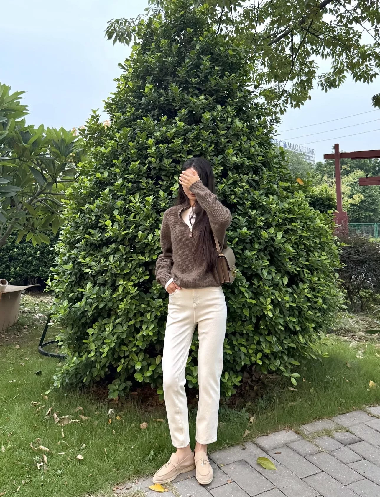 브루넬로쿠치넬리 심플 크롭 스트레이트 화이트 데님 팬츠 상세 이미지 66