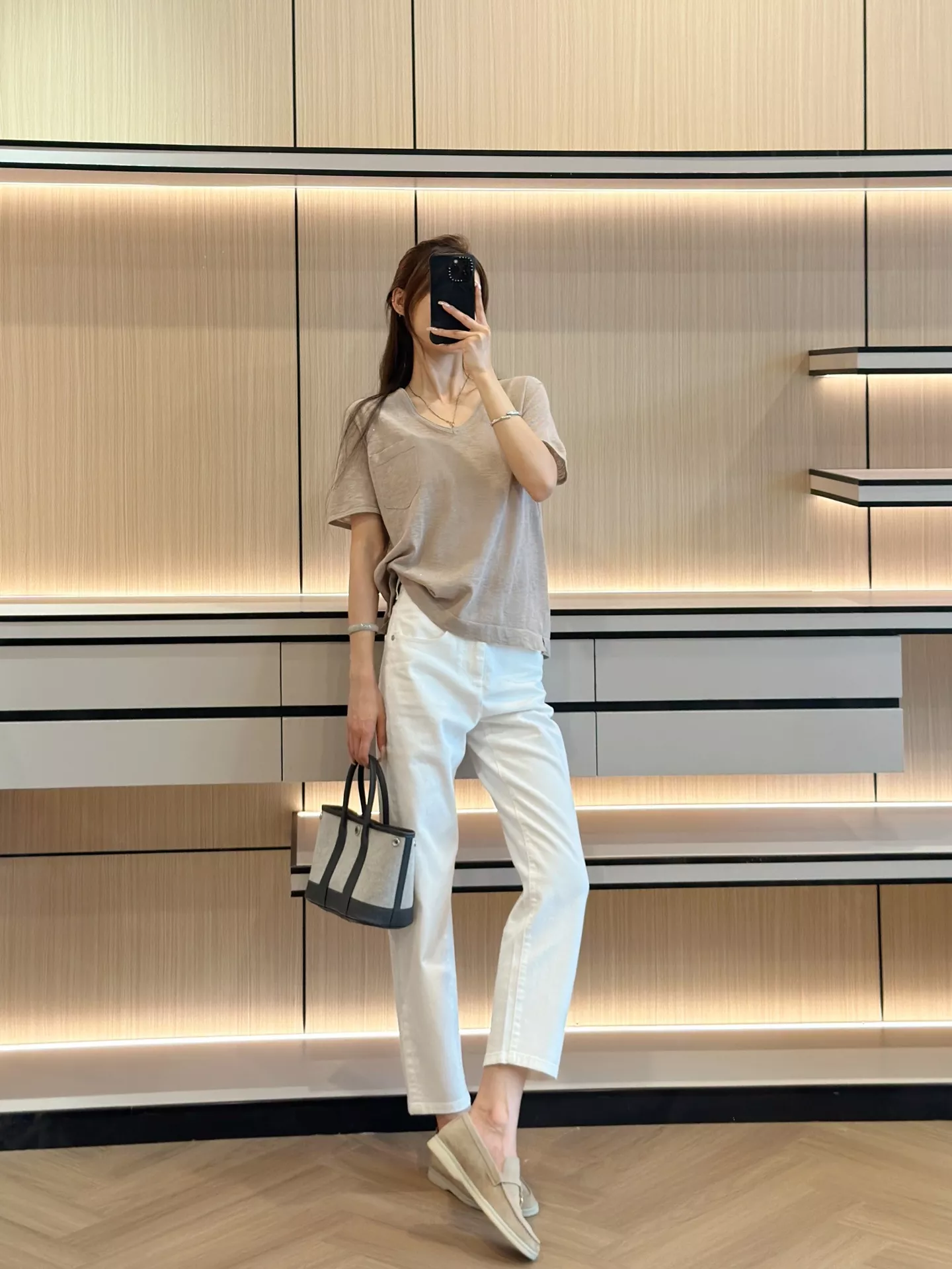 브루넬로쿠치넬리 심플 크롭 스트레이트 화이트 데님 팬츠 상세 이미지 70