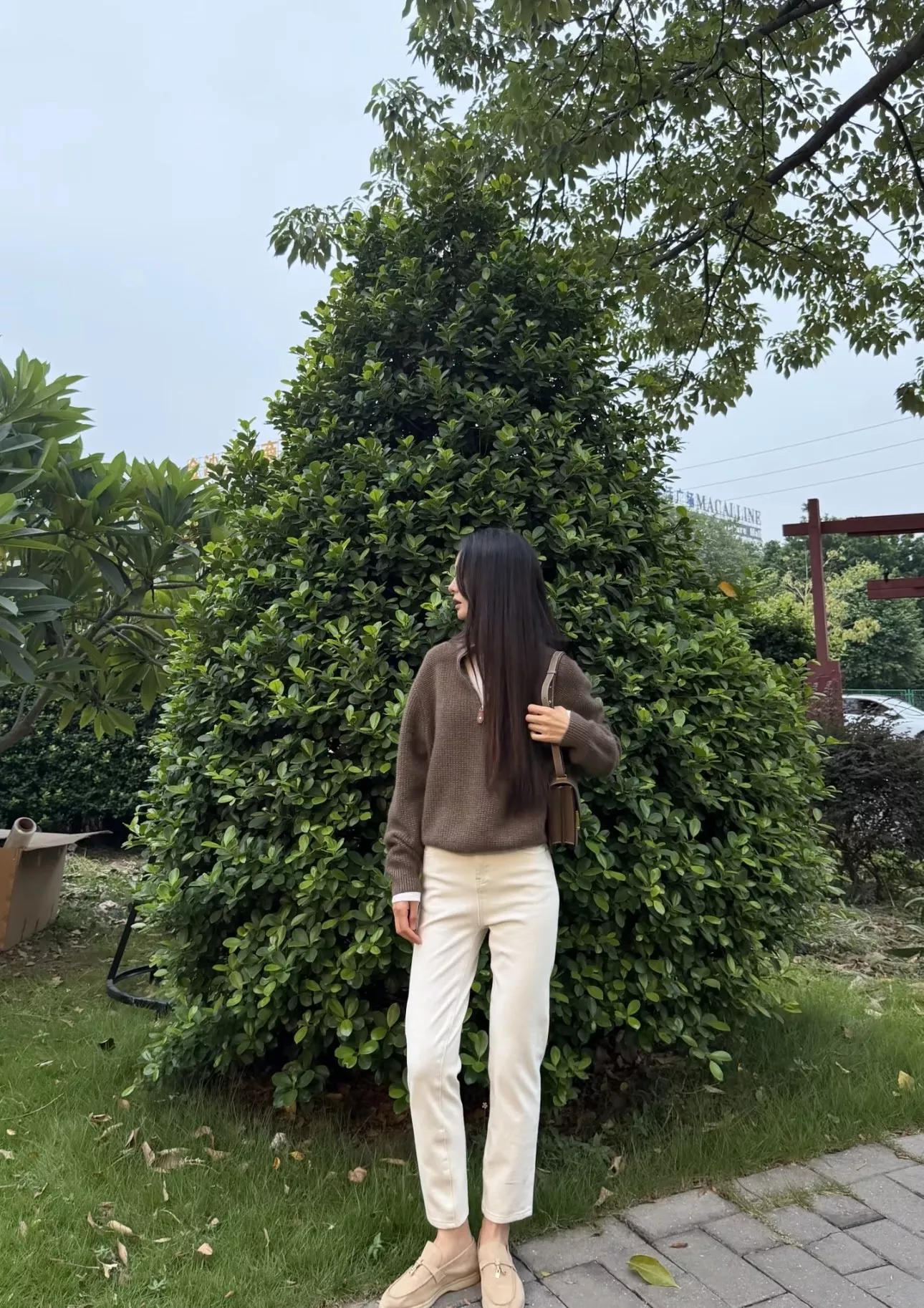 브루넬로쿠치넬리 심플 크롭 스트레이트 화이트 데님 팬츠 상세 이미지 64