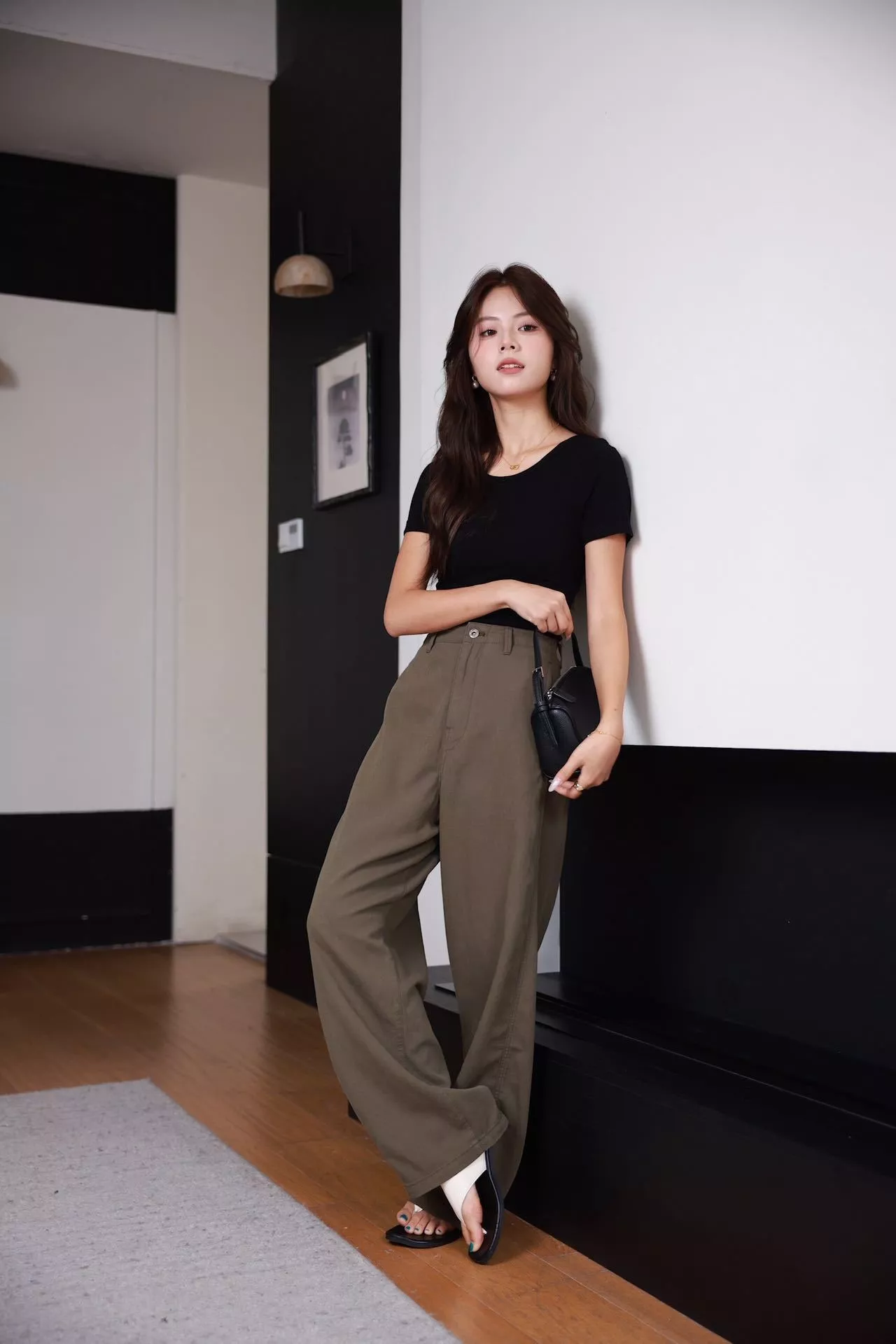 미우미우 아마면 블렌드 하이웨이스트 커브드 와이드 팬츠 상세 이미지 83