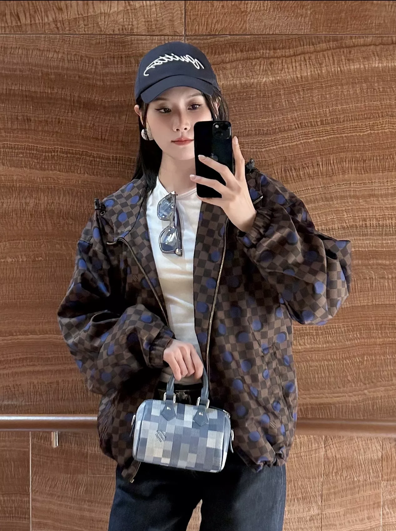 루이비통 다미에 블루 도트 방수 후드 재킷 상세 이미지 79