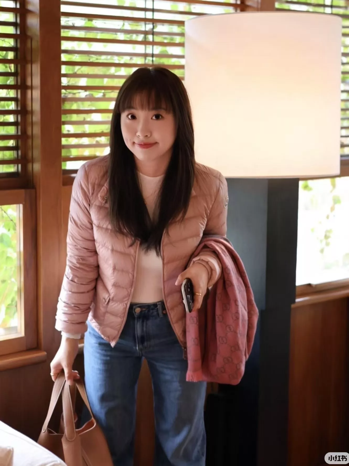 몽클레어 경량 라운드넥 퀼팅 쇼트 패딩 상세 이미지 114