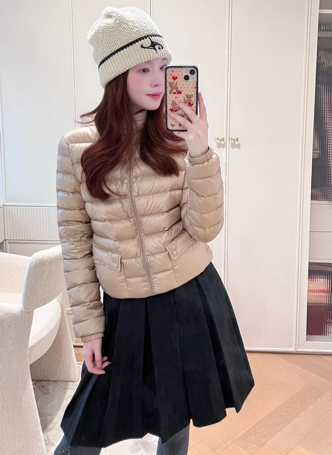 몽클레어 경량 라운드넥 퀼팅 쇼트 패딩 상세 이미지 129