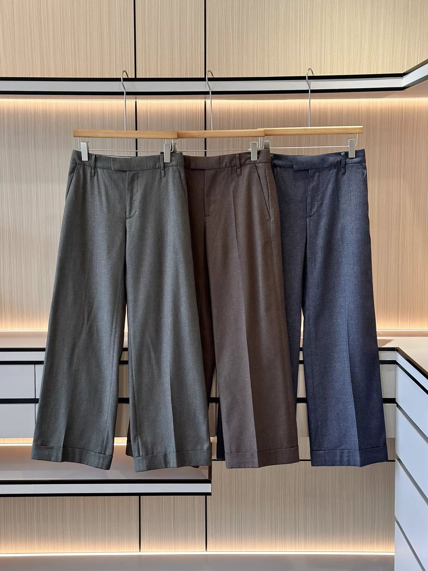 브루넬로쿠치넬리 와이드핏 울실크 블렌드 슬랙스 팬츠 상세 이미지 2