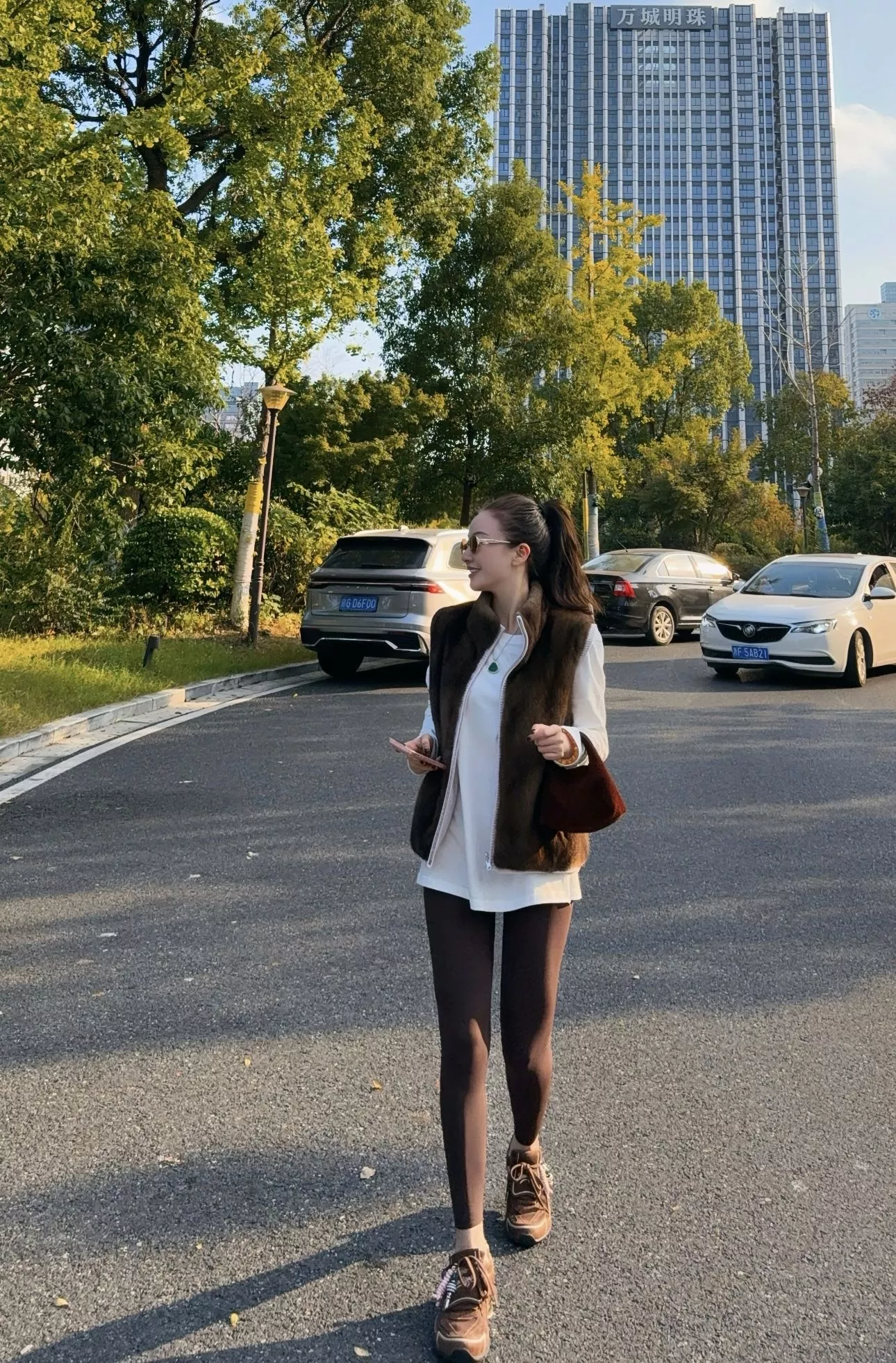 로로피아나 양면 밍크 케이블 니트 스탠드넥 조끼 상세 이미지 80