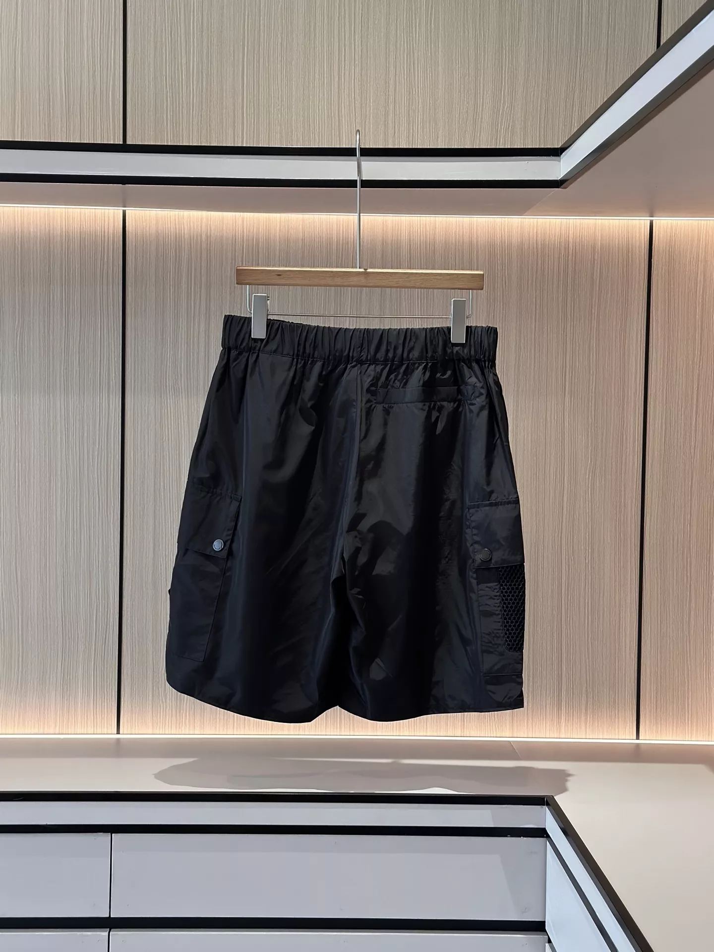 몽클레어 립스탑 카고 밴딩 하프 팬츠 상세 이미지 7