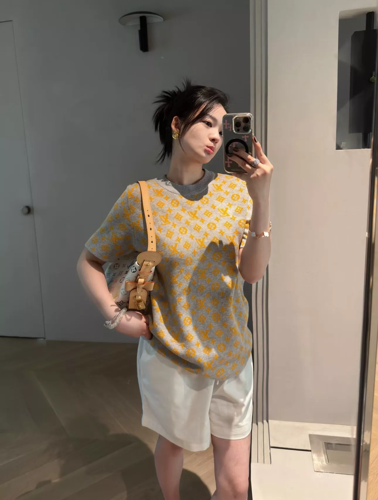 루이비통 모노그램 자카드 실크 블렌드 반소매 니트 상세 이미지 85