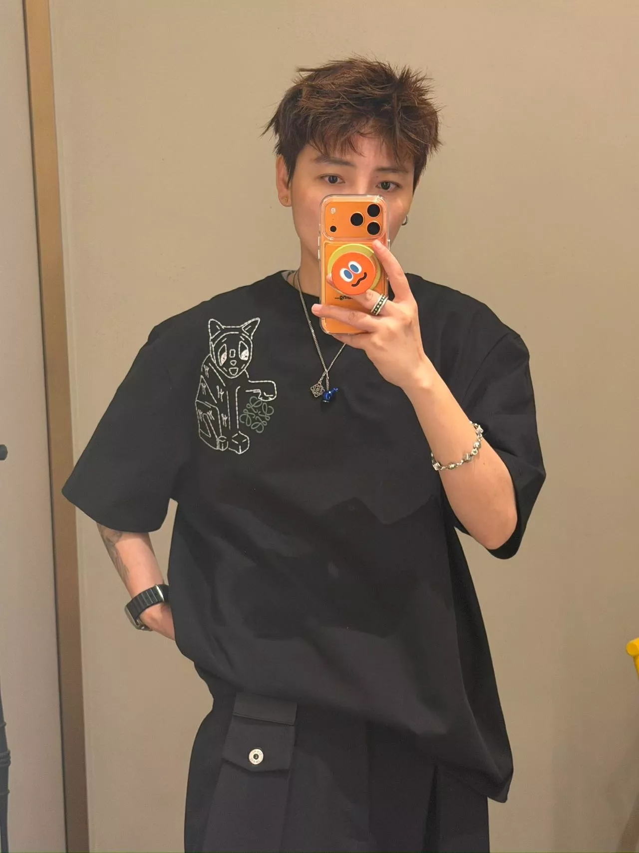 로에베 고양이 자수 오버핏 반소매 티셔츠 상세 이미지 71