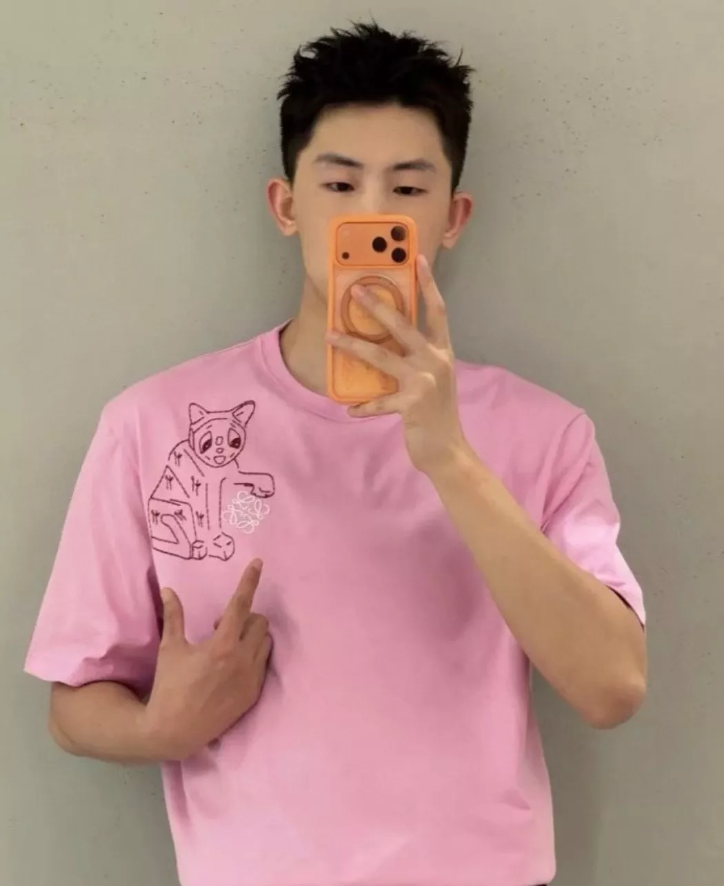 로에베 고양이 자수 오버핏 반소매 티셔츠 상세 이미지 79