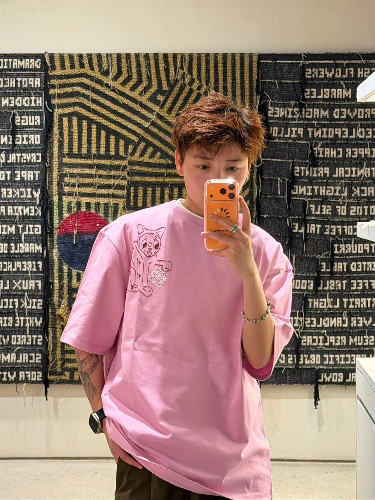 로에베 고양이 자수 오버핏 반소매 티셔츠 상세 이미지 77