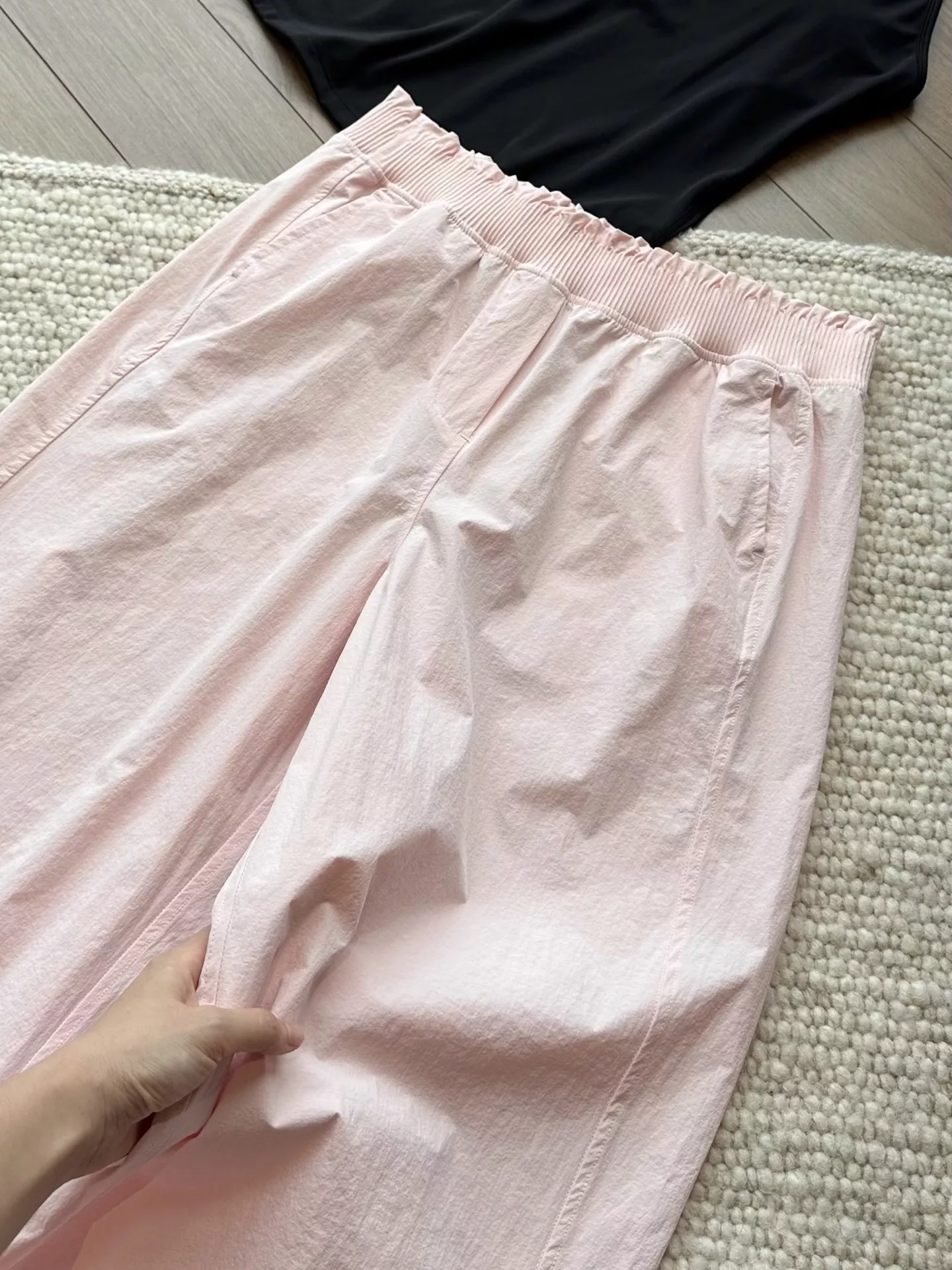 룰루레몬 스트레치 우븐 플리츠 버블웨이스트 와이드 팬츠 상세 이미지 32