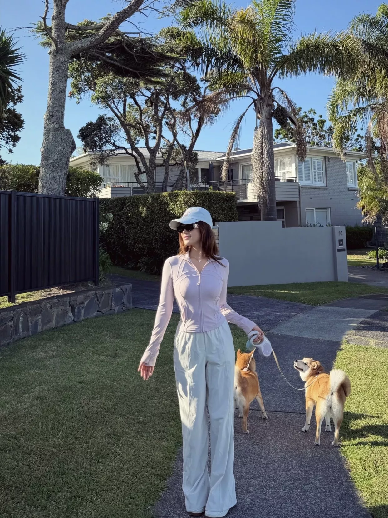 룰루레몬 스트레치 우븐 플리츠 버블웨이스트 와이드 팬츠 상세 이미지 79
